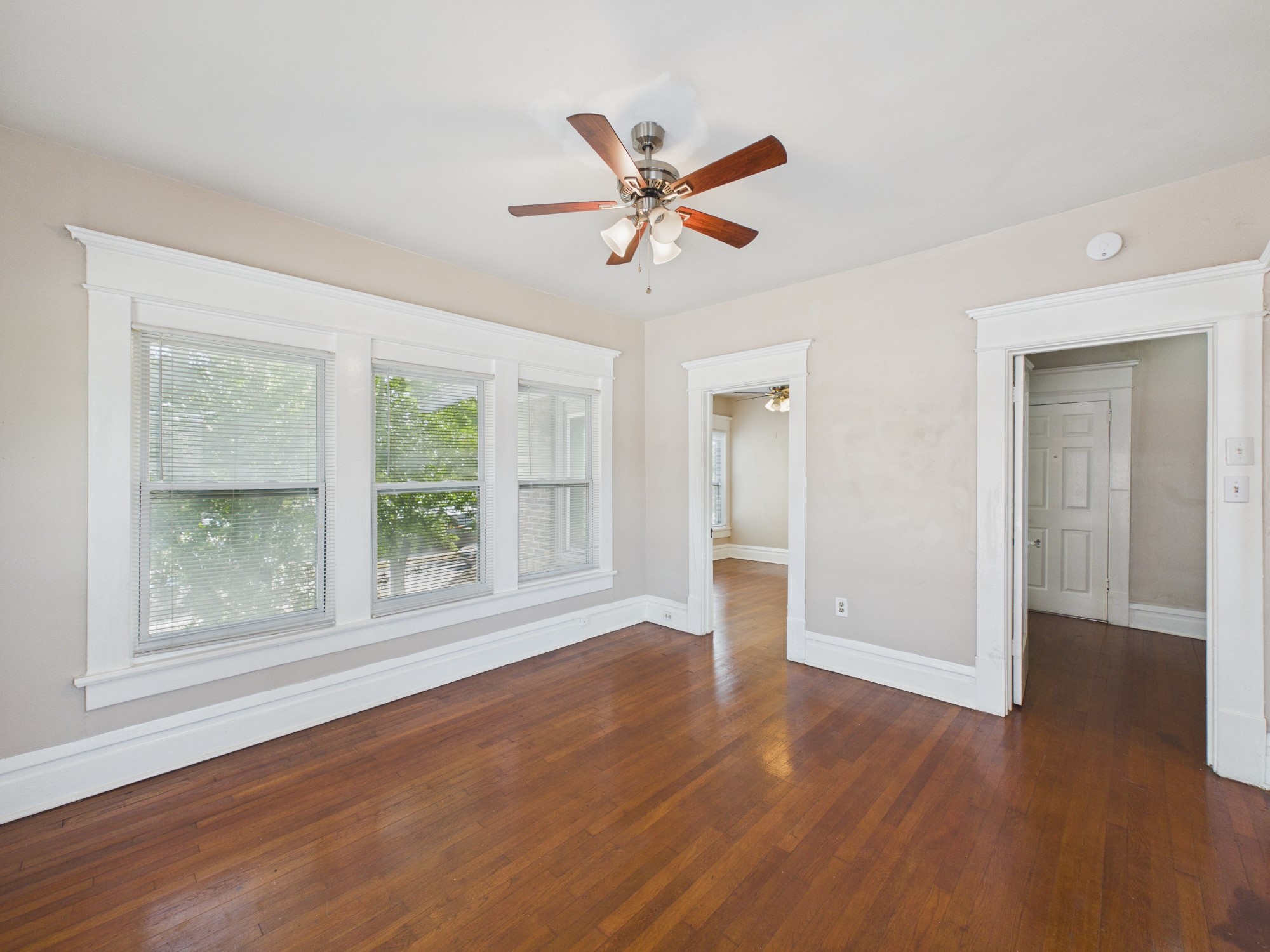 1630 Richmond Avenue 4 Property Photo 4