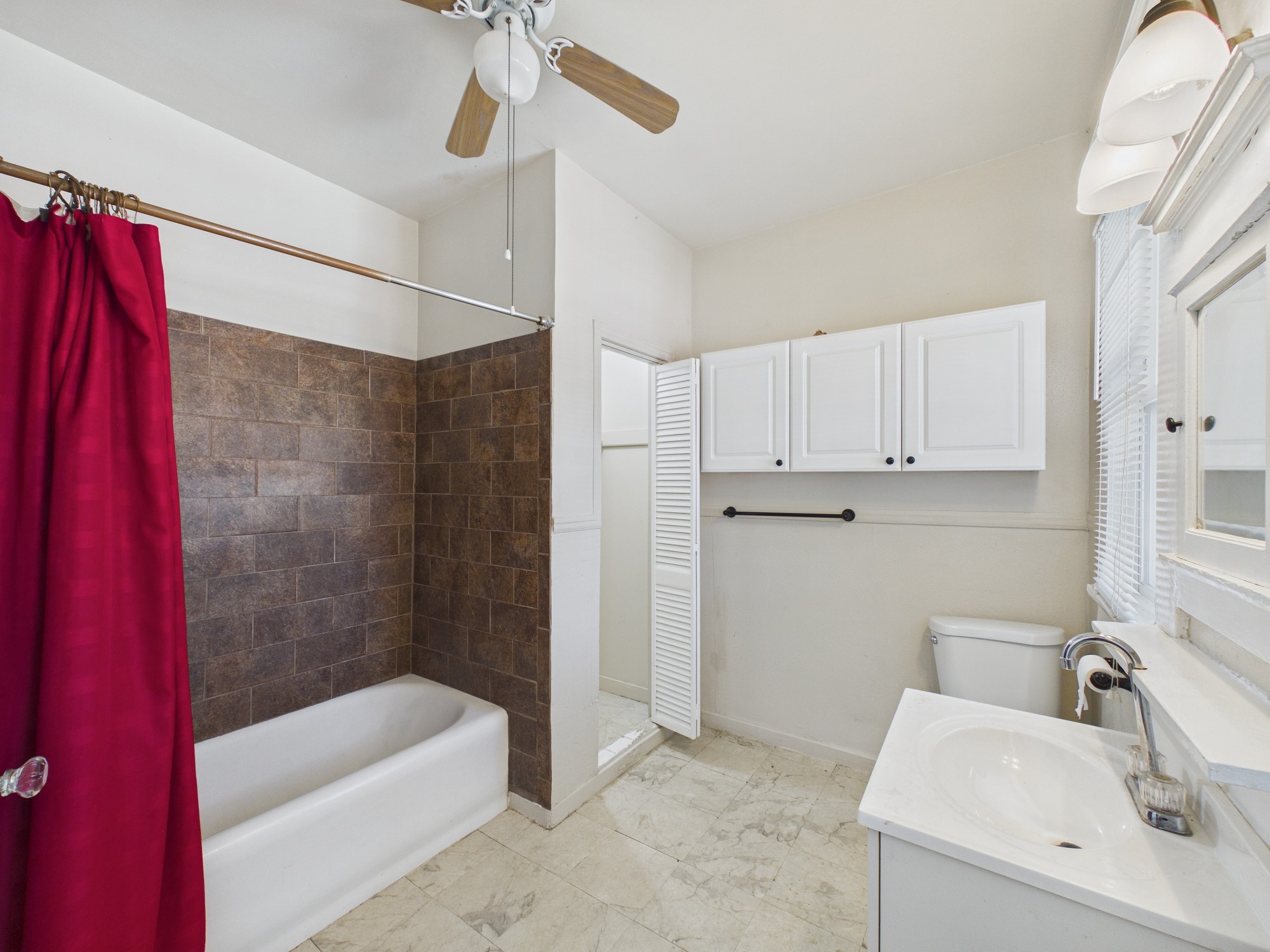 1630 Richmond Avenue 4 Property Photo 7