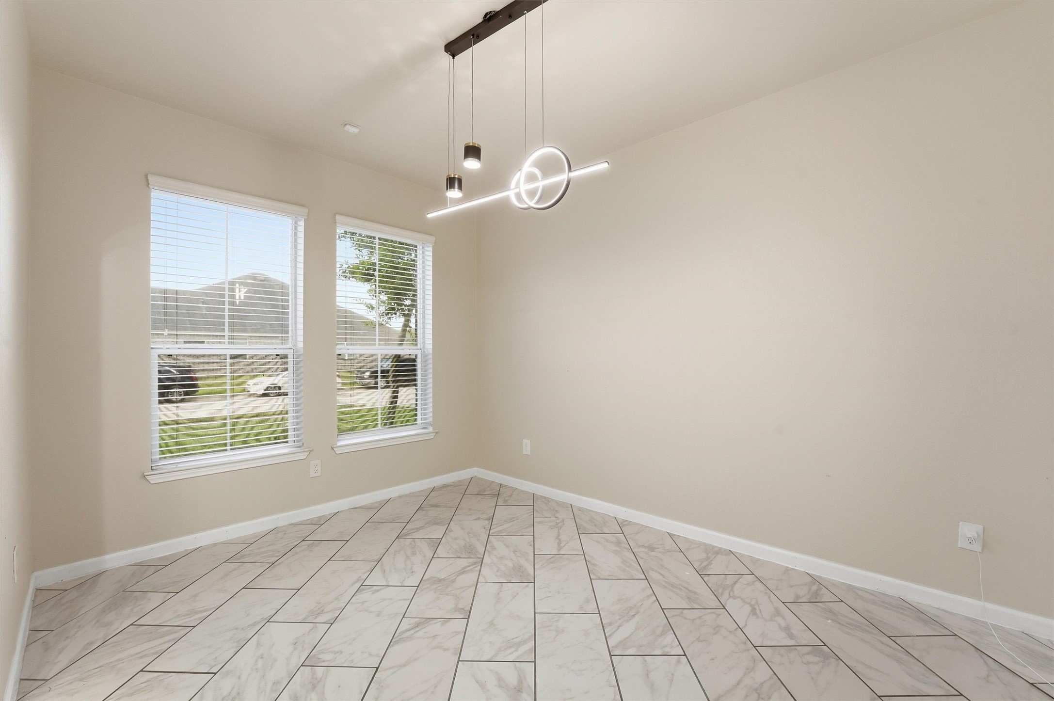 4743 Bay Vista Drive Property Photo 5