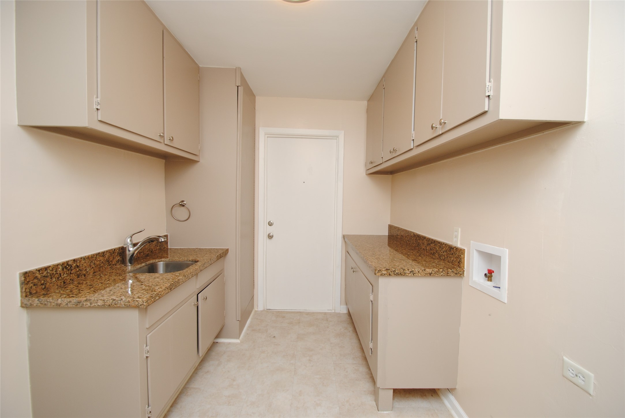 10034 Cedardale Drive Property Photo 25
