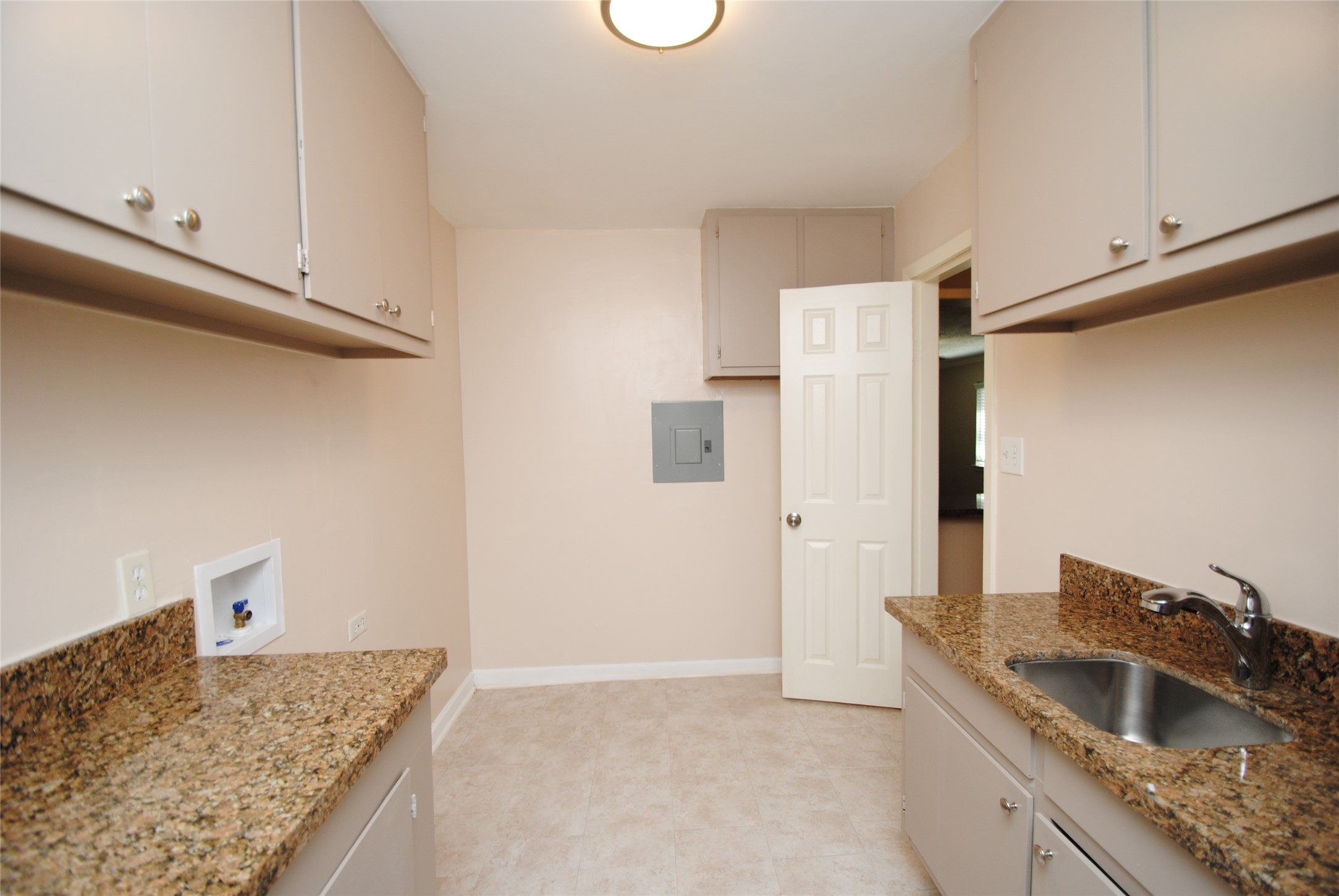 10034 Cedardale Drive Property Photo 26
