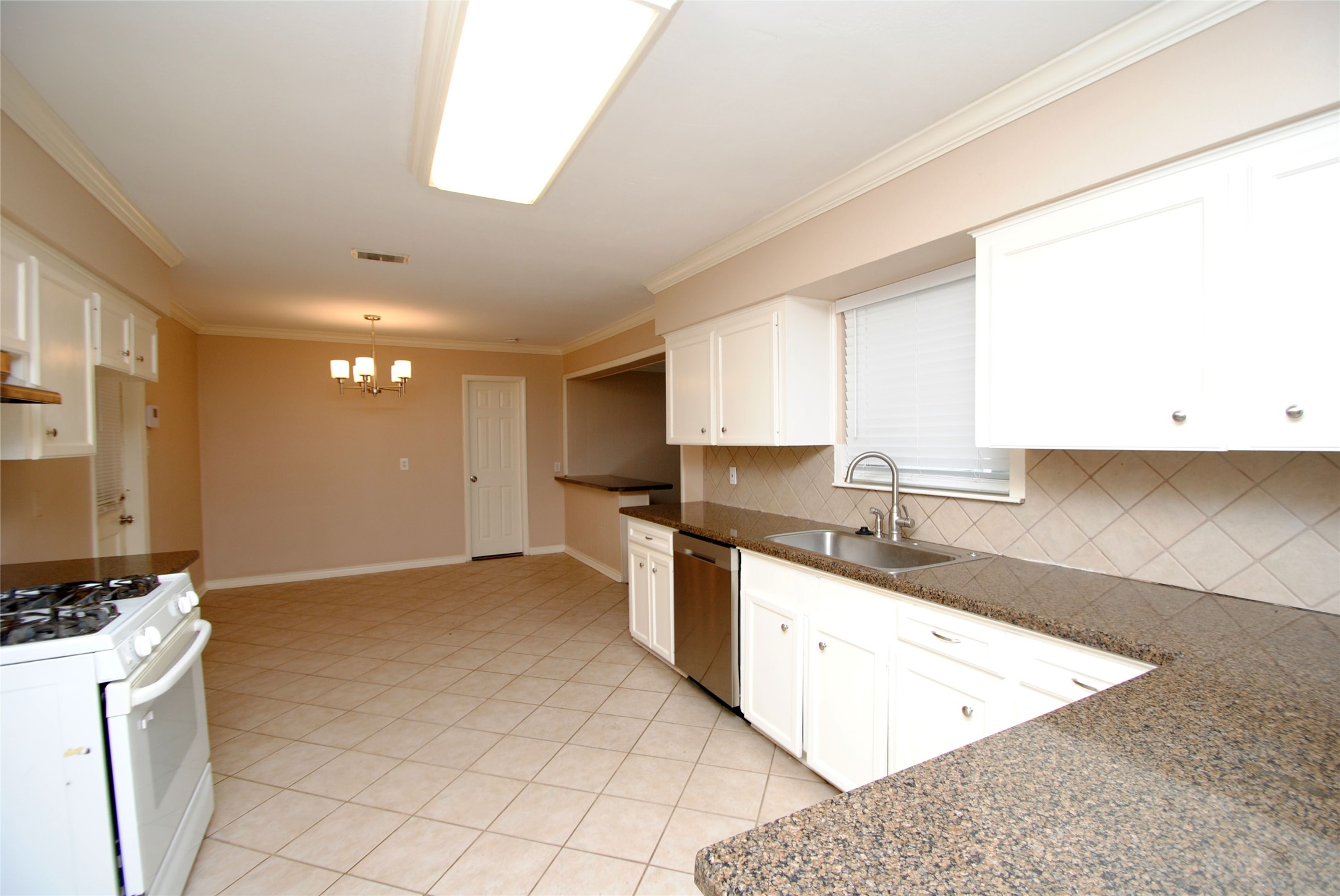 10034 Cedardale Drive Property Photo 27