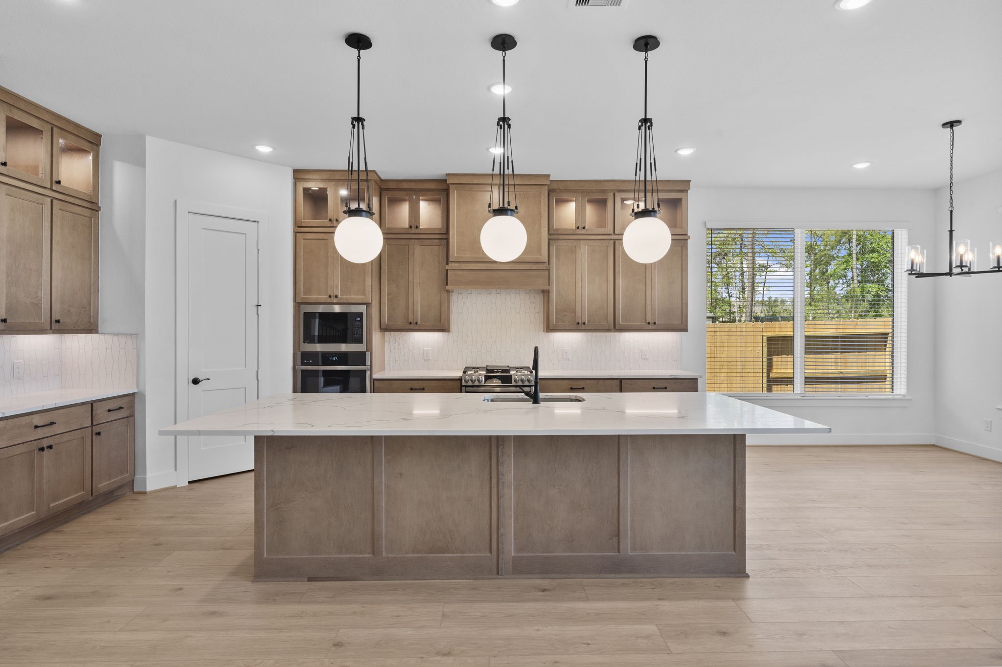 16025 Mahogany Mist Drive Property Photo 3