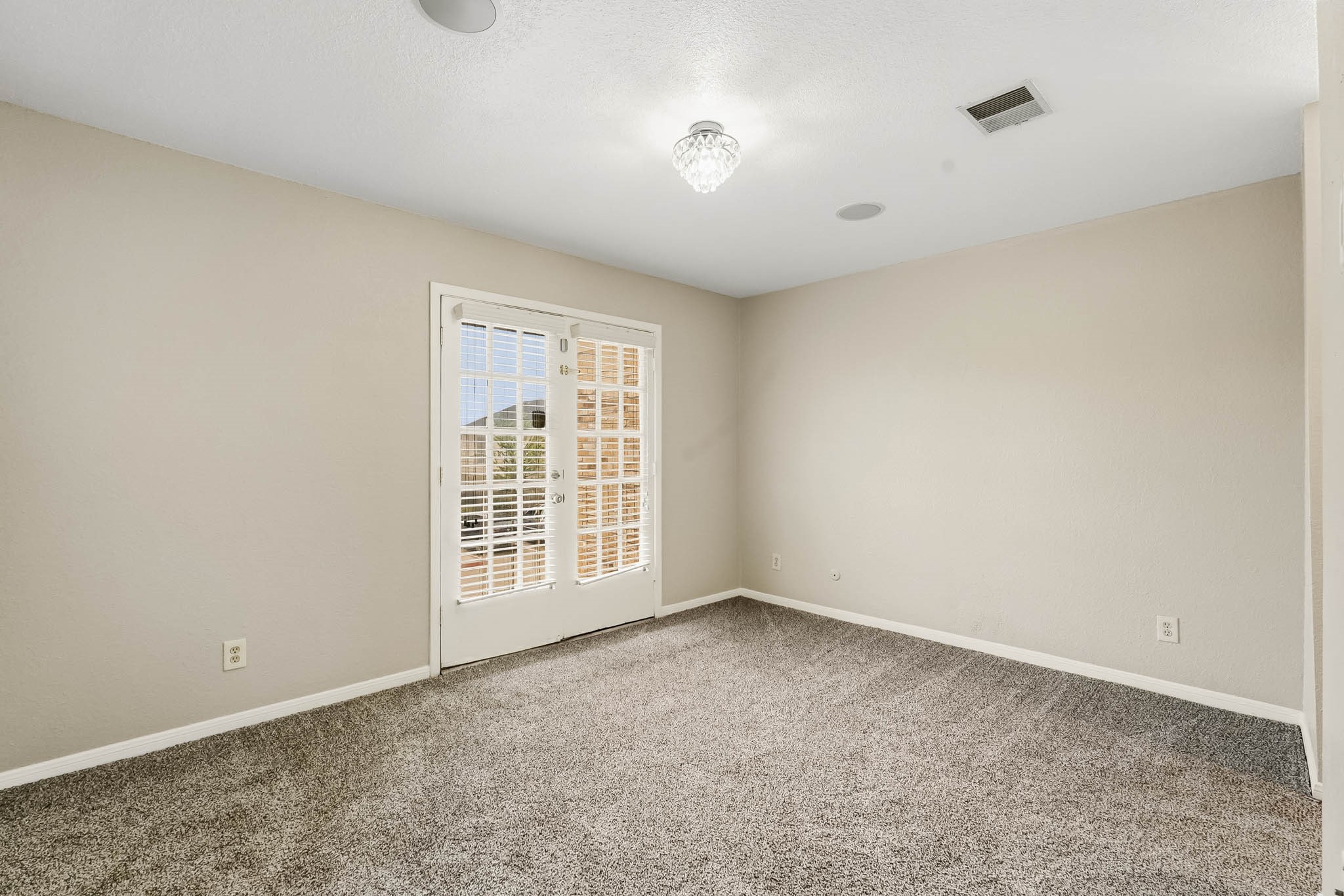 6111 Beverly Hill Street 28 Property Photo 10