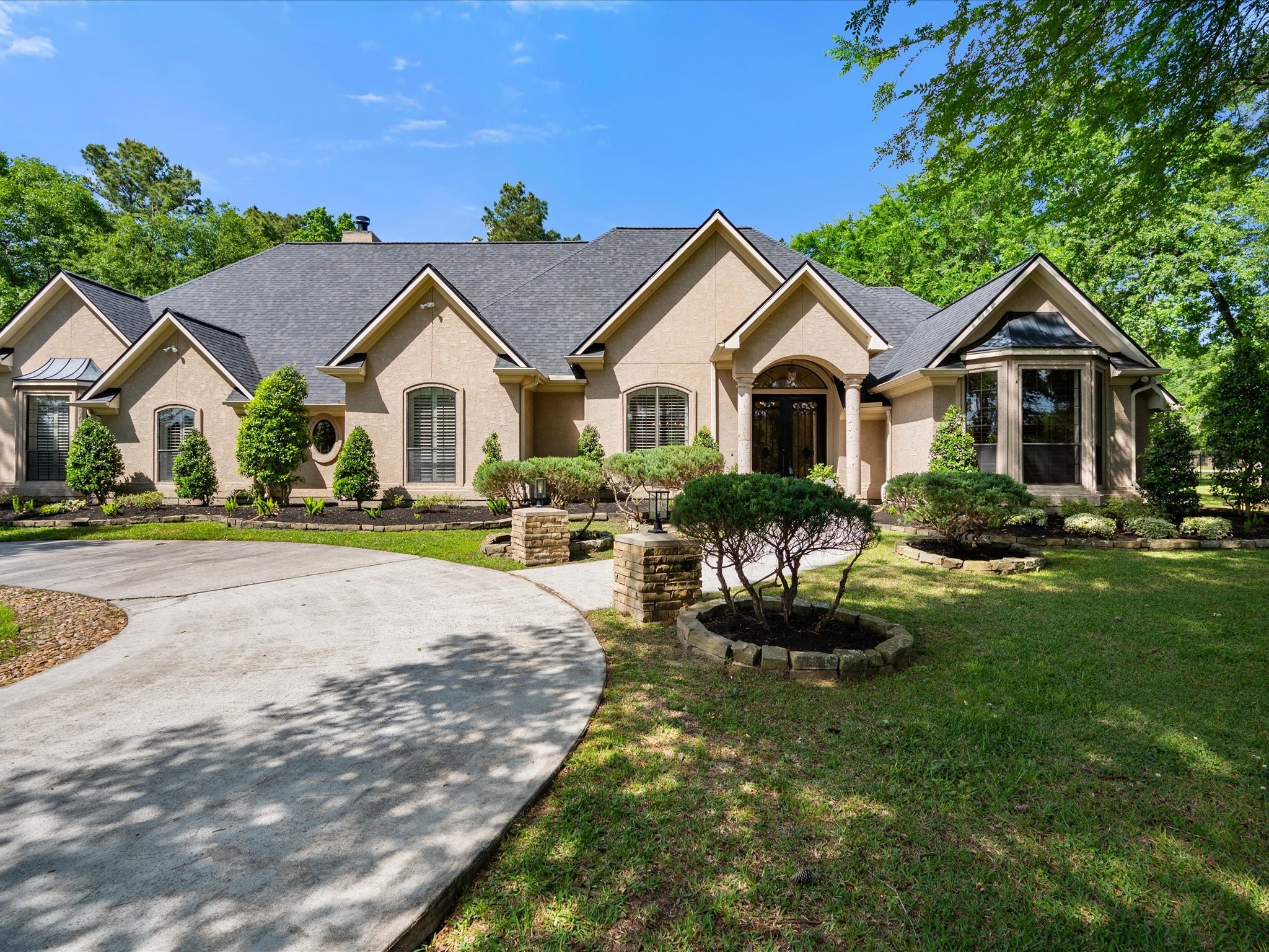 9819 Crestwater Circle Property Photo 1