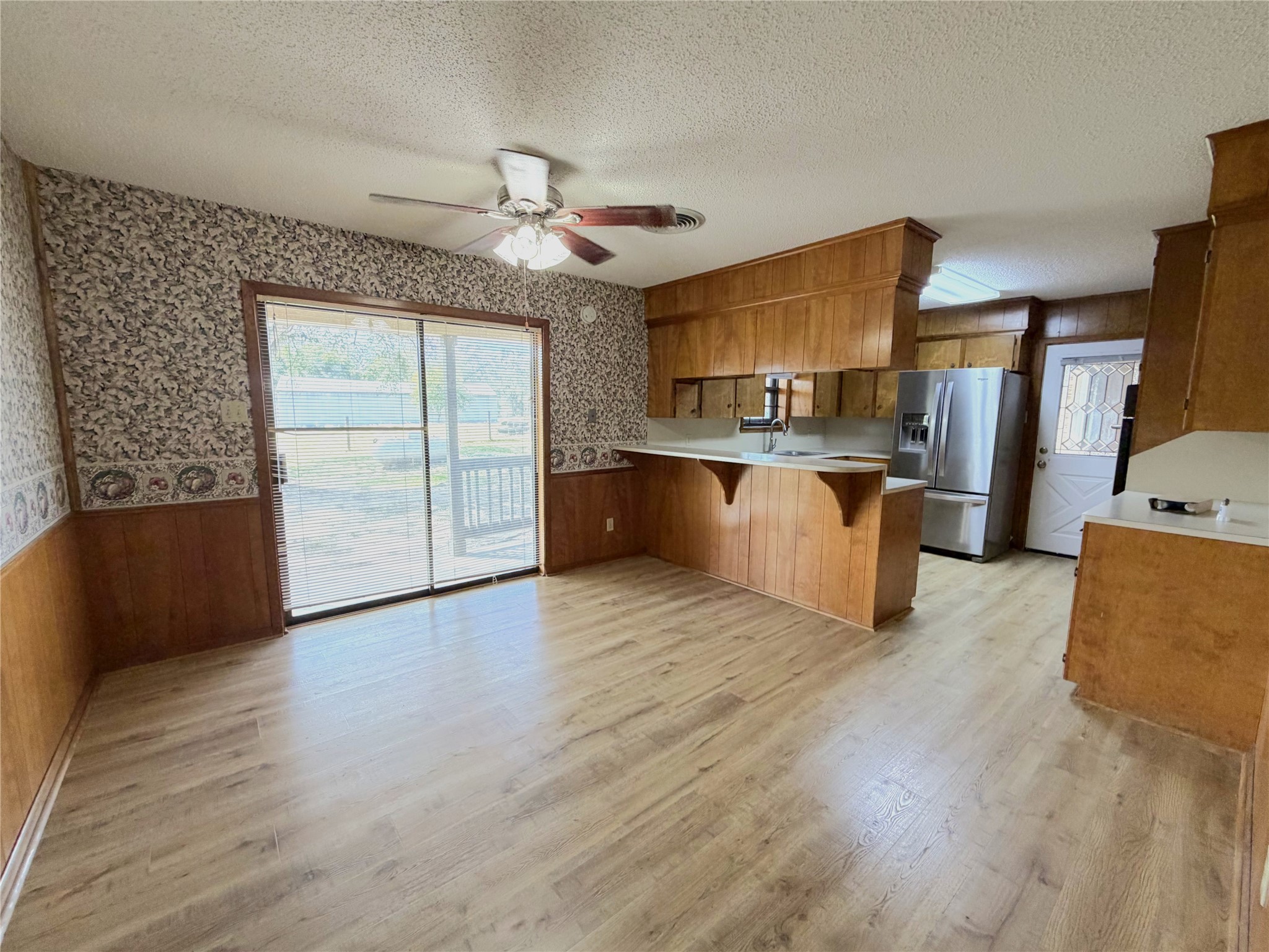 8273 Fm 332 Property Photo 4