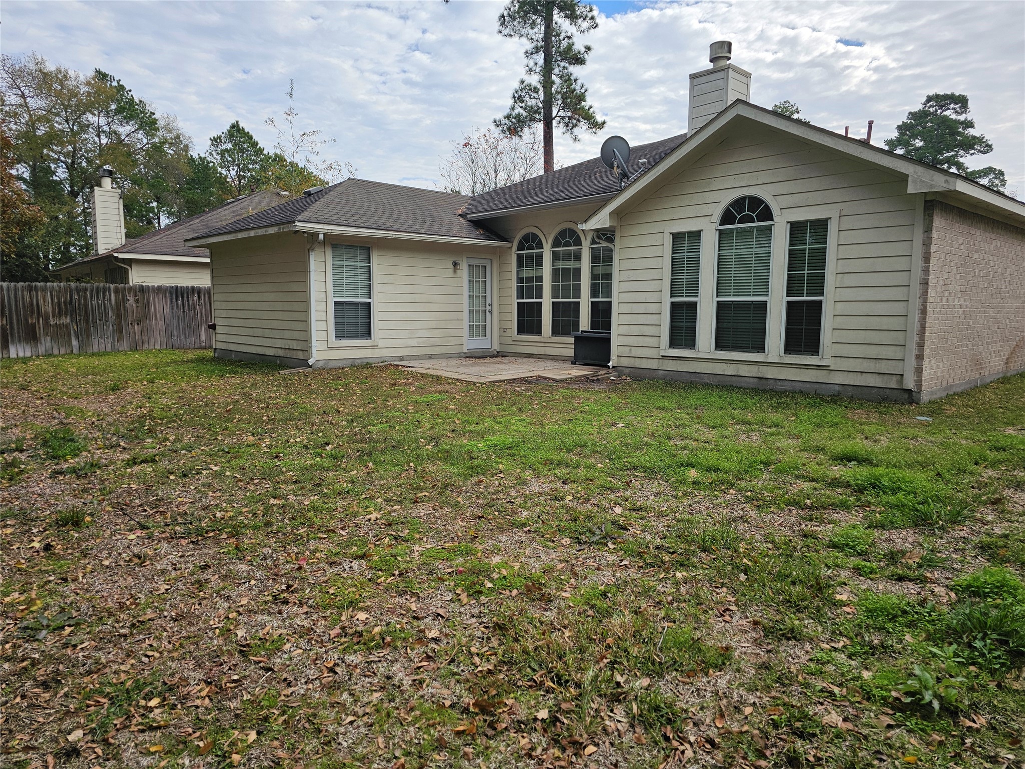 27182 Kings Manor Drive S Property Photo 34