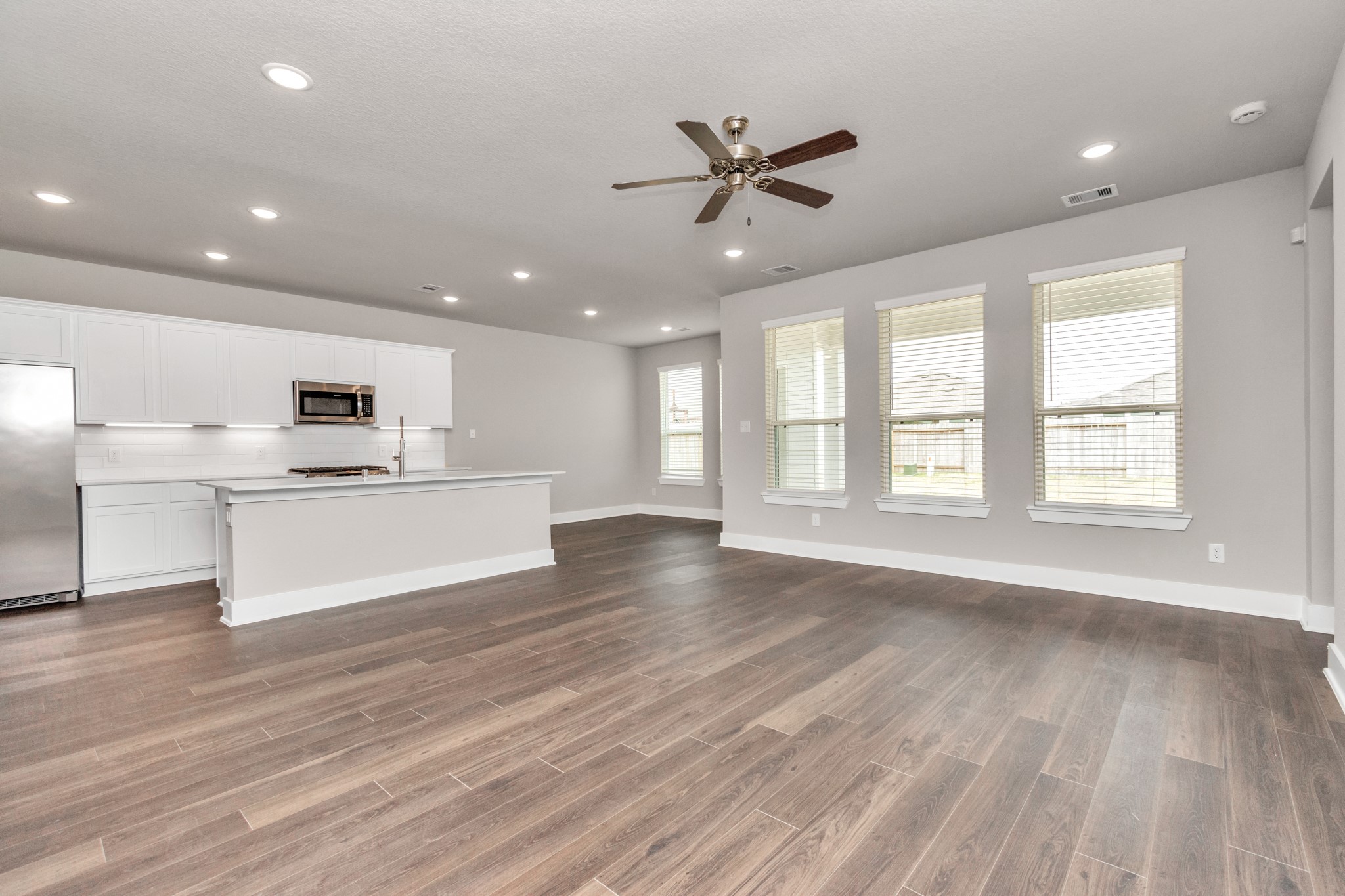 1233 Scarlet Creek Drive Property Photo 6
