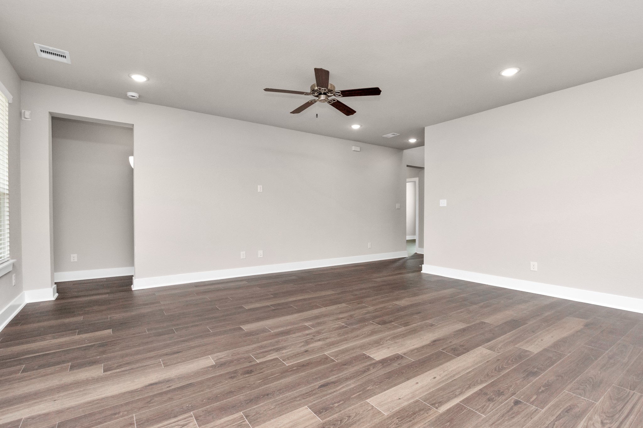 1233 Scarlet Creek Drive Property Photo 9