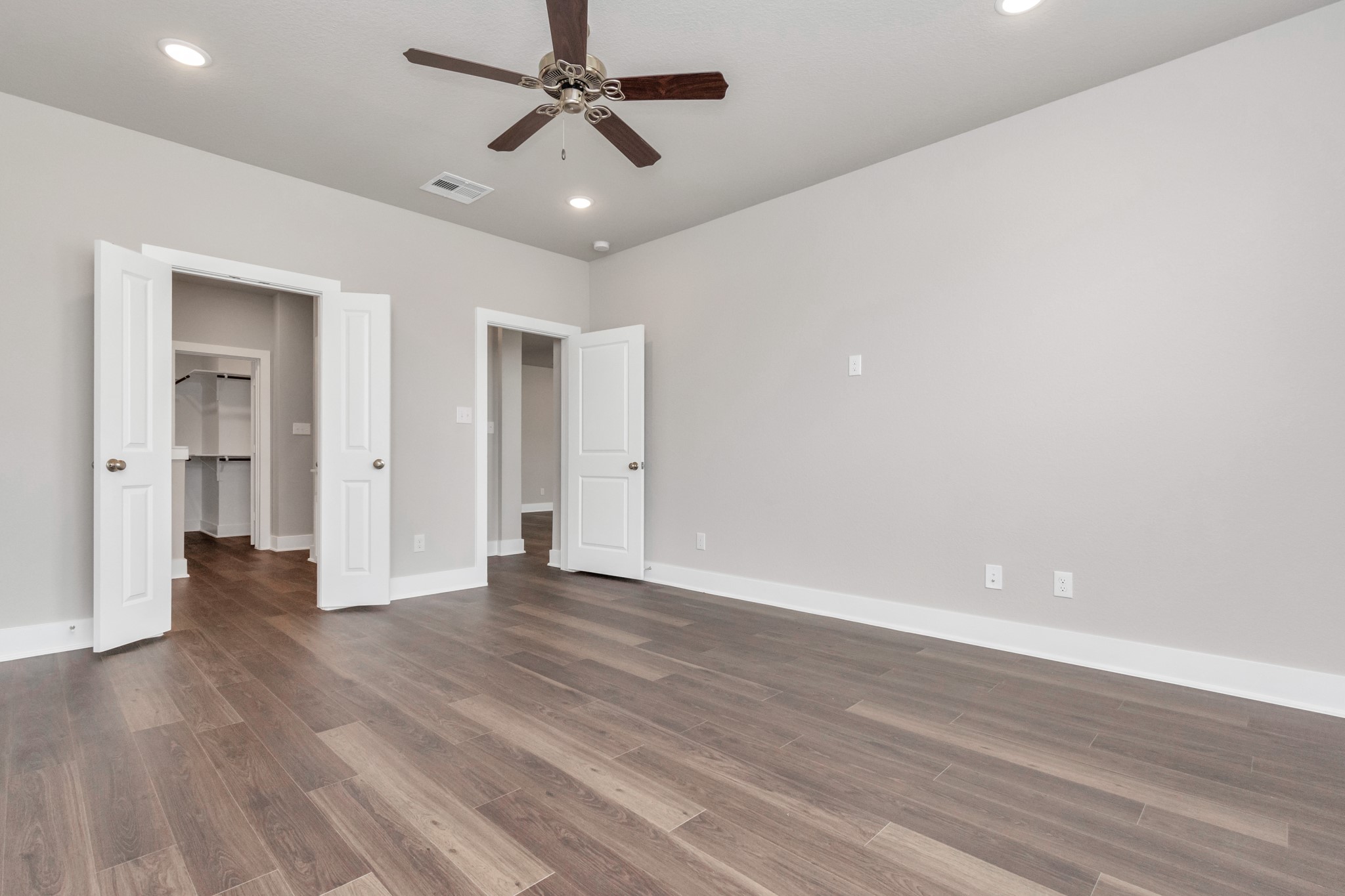 1233 Scarlet Creek Drive Property Photo 10