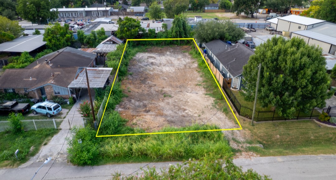 43 Meadow Lea Drive Property Photo 1