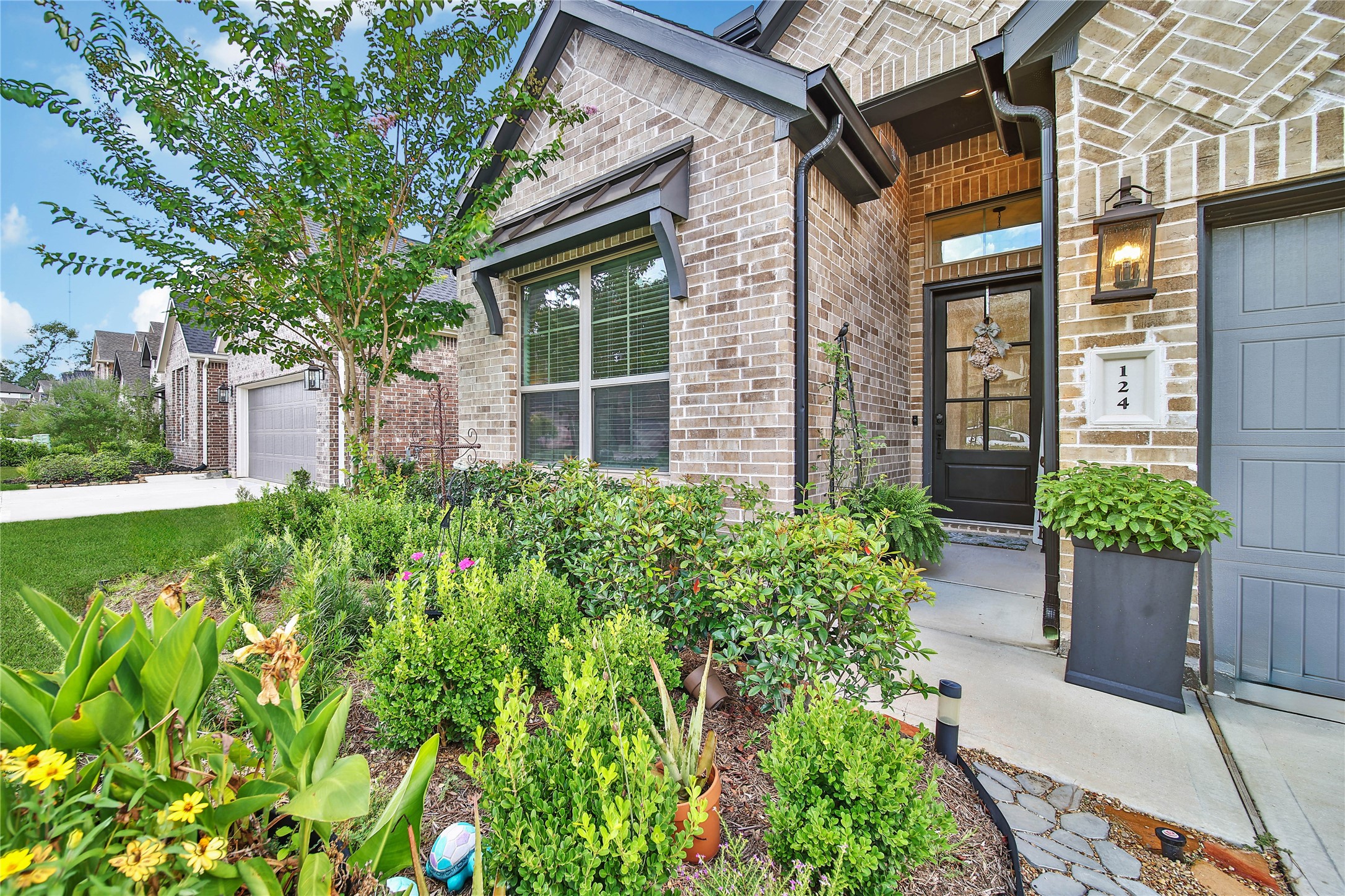 124 Alder Wood Terrace Court Property Photo 3