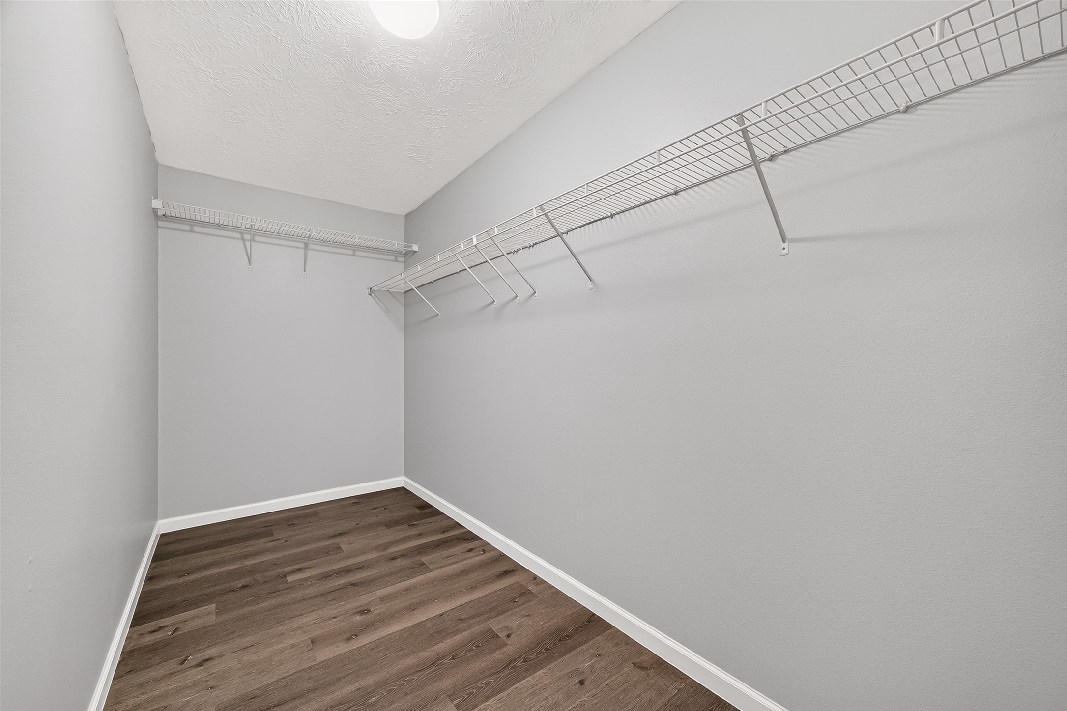 19451 Nasworthy Drive Property Photo 28
