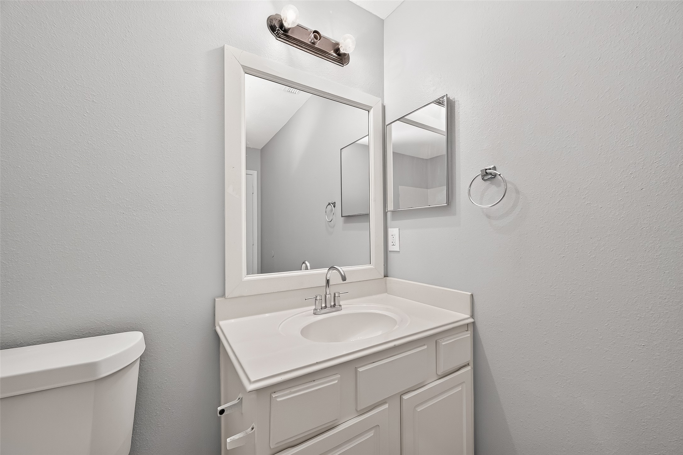 19451 Nasworthy Drive Property Photo 40