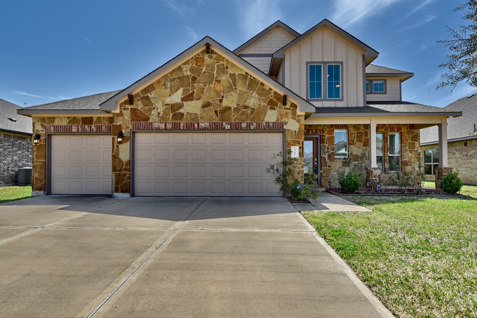 7707 Bunker Drive Property Photo