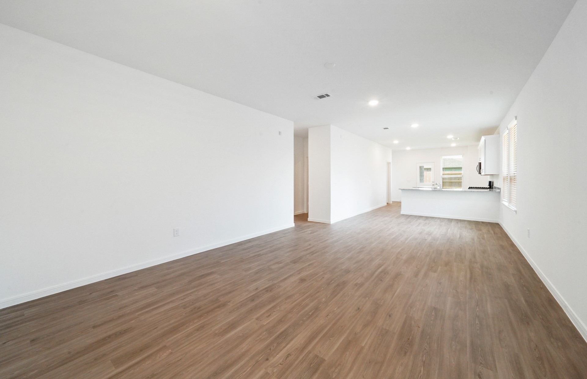 214 Olympic Harbor Property Photo 6