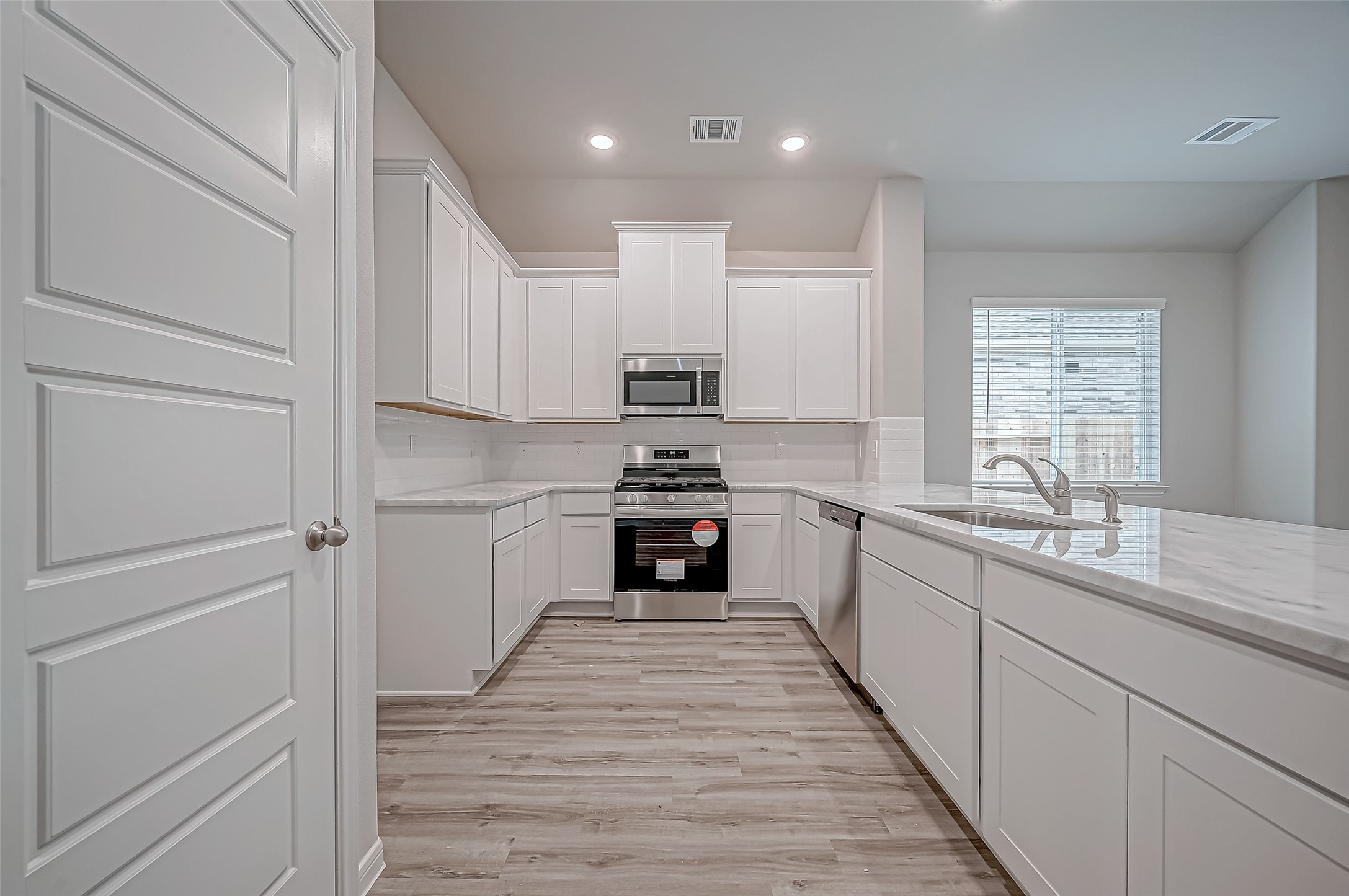 22003 Giulia Village Drive Property Photo 16