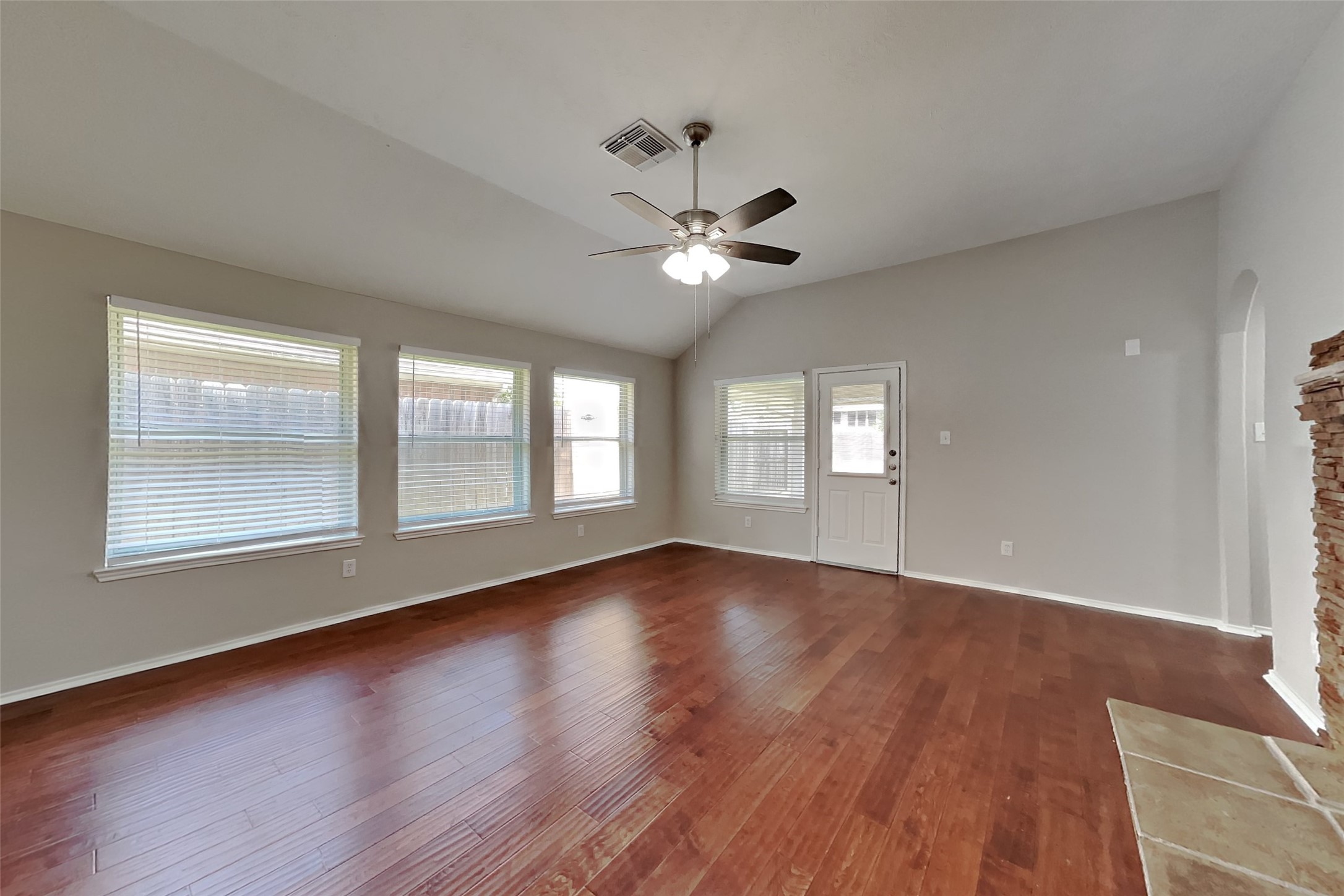 16407 Redbud Berry Lane Property Photo 2