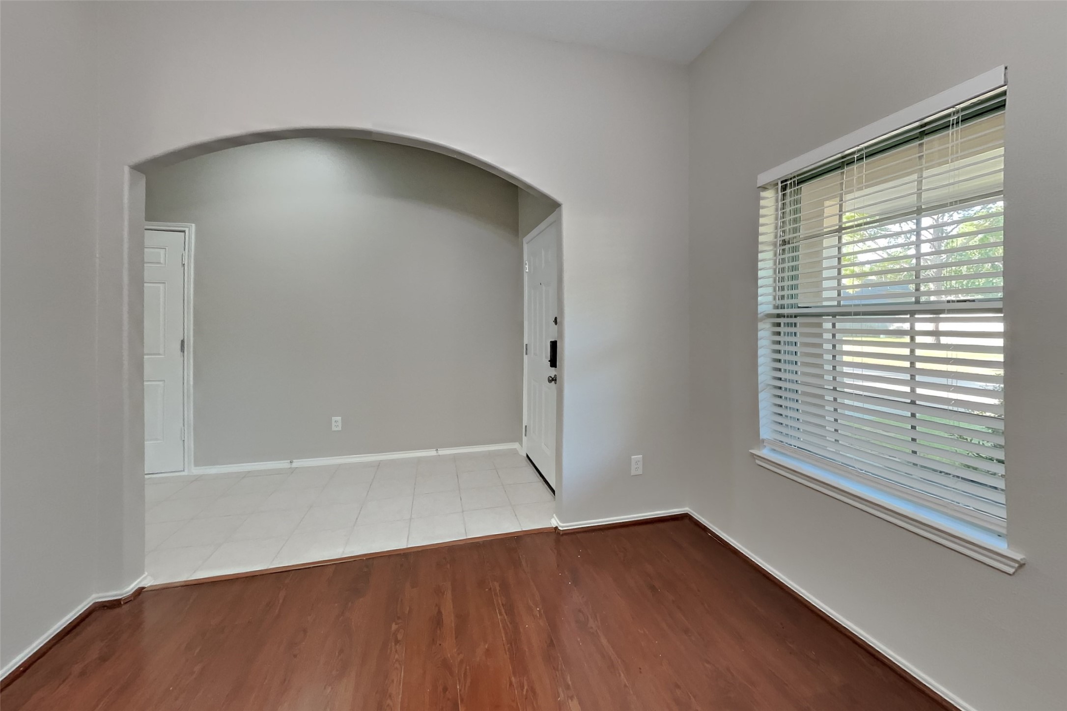 16407 Redbud Berry Lane Property Photo 7