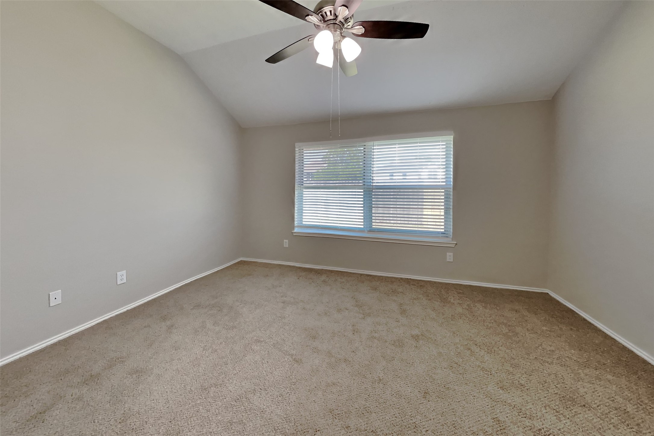 16407 Redbud Berry Lane Property Photo 8