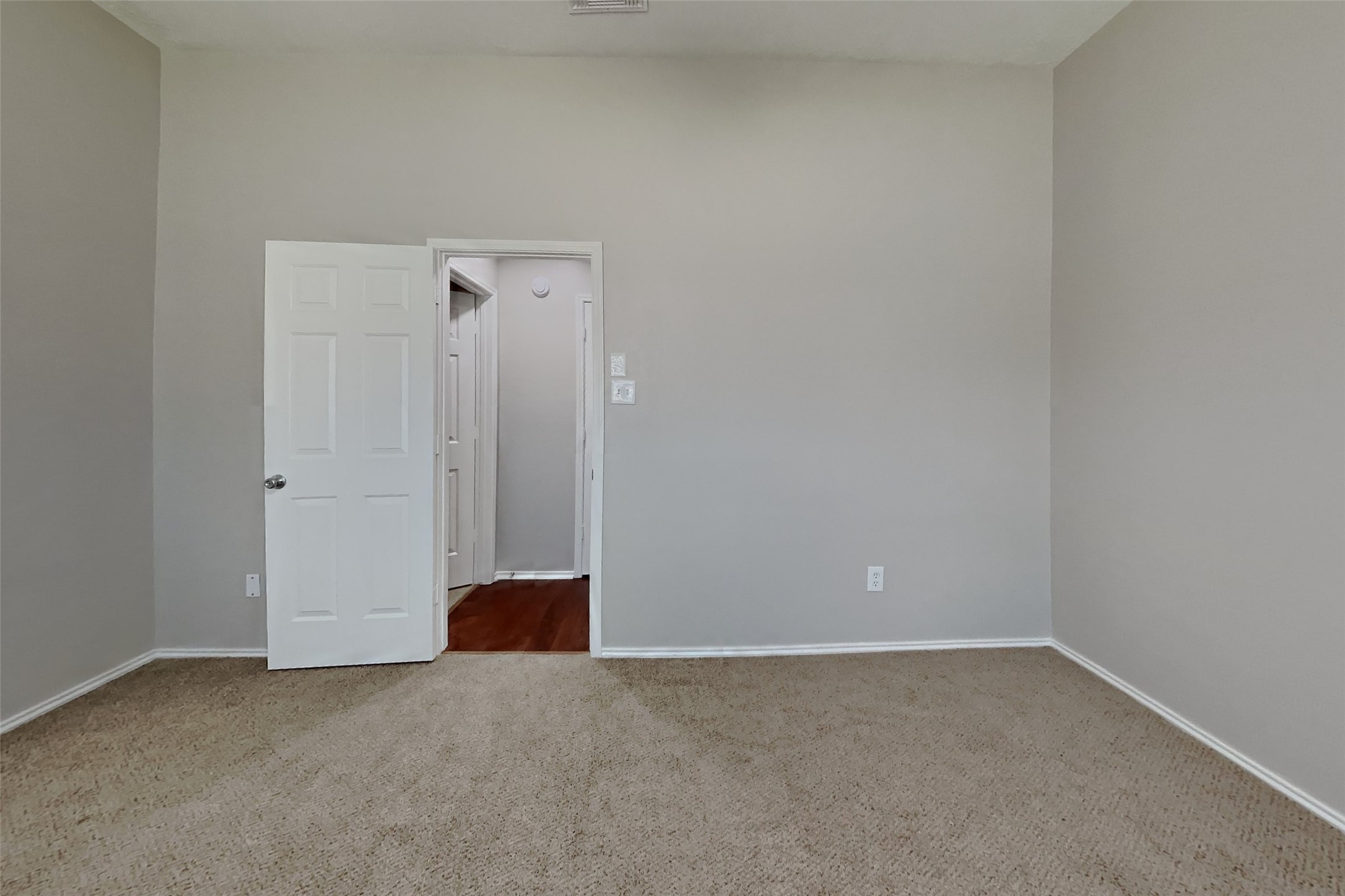 16407 Redbud Berry Lane Property Photo 9