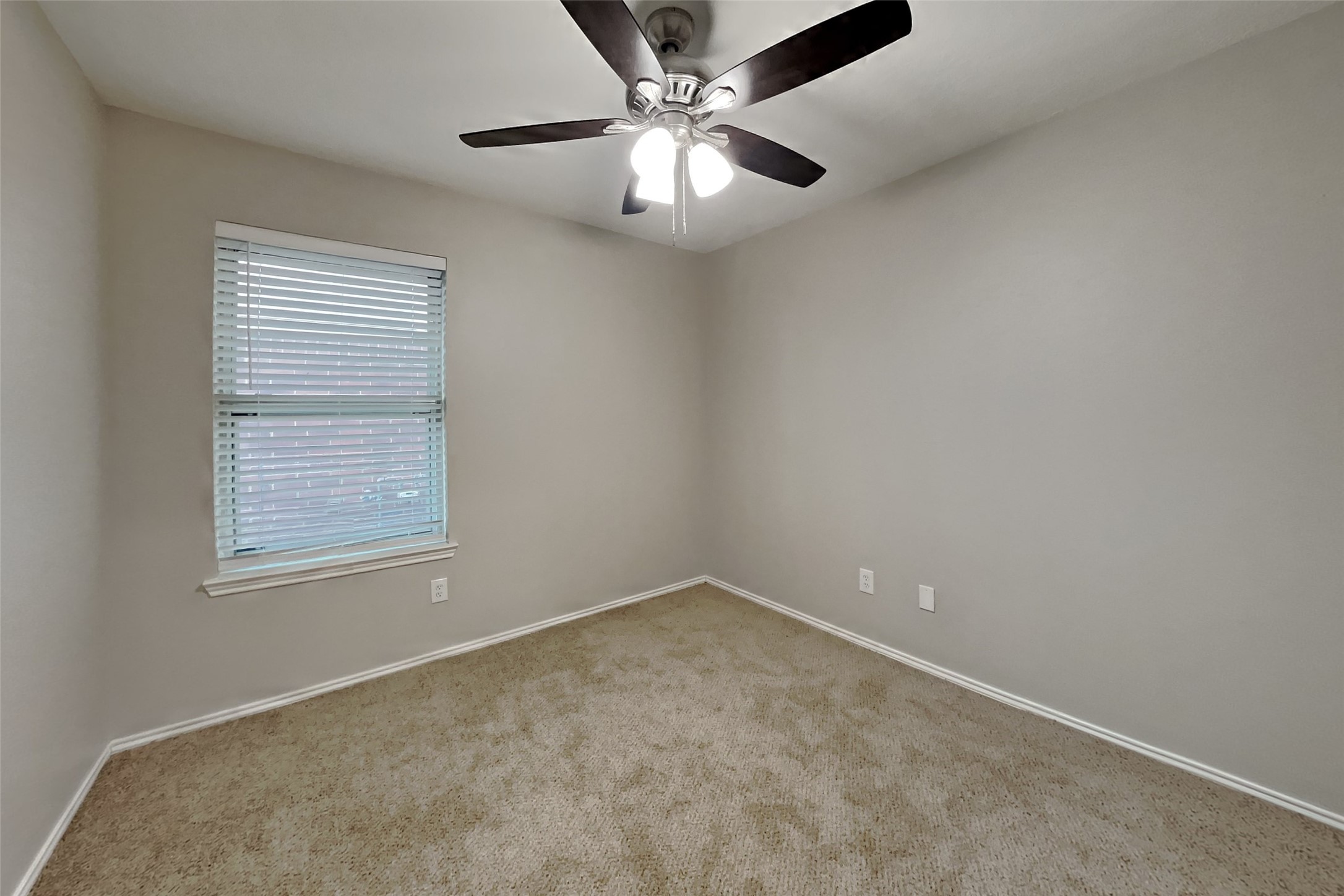 16407 Redbud Berry Lane Property Photo 12