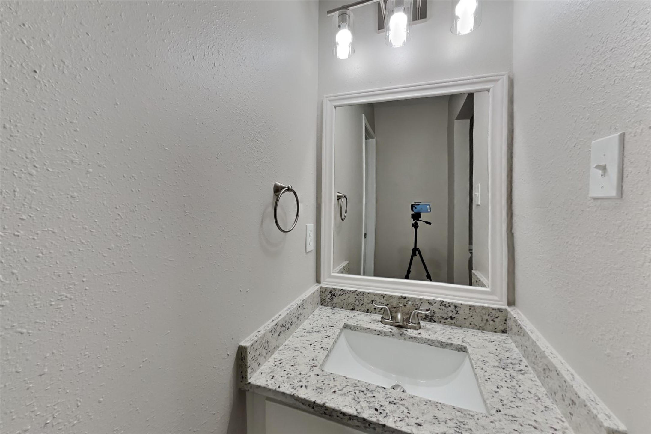 16407 Redbud Berry Lane Property Photo 19
