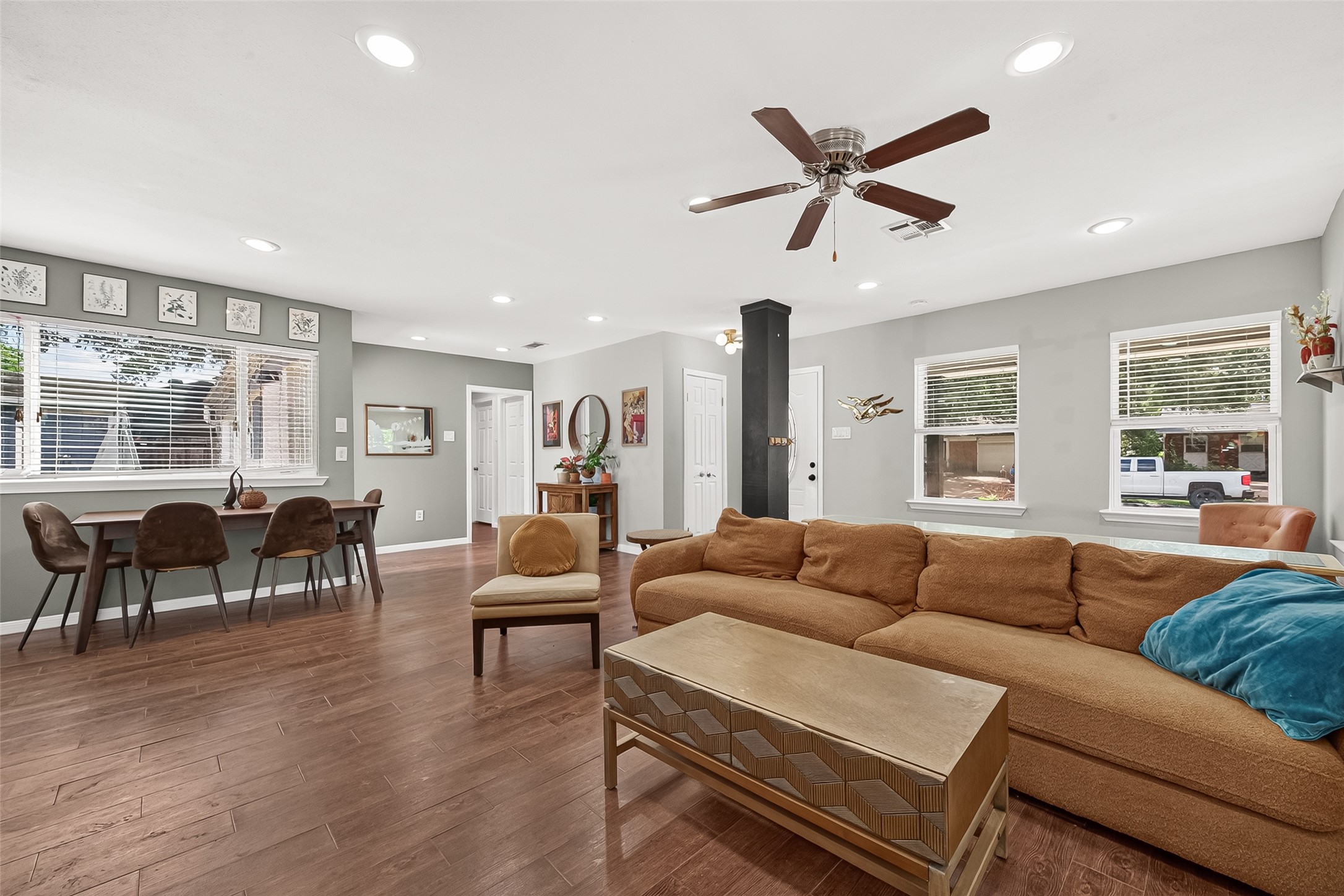 5454 Creekbend Drive Property Photo 11