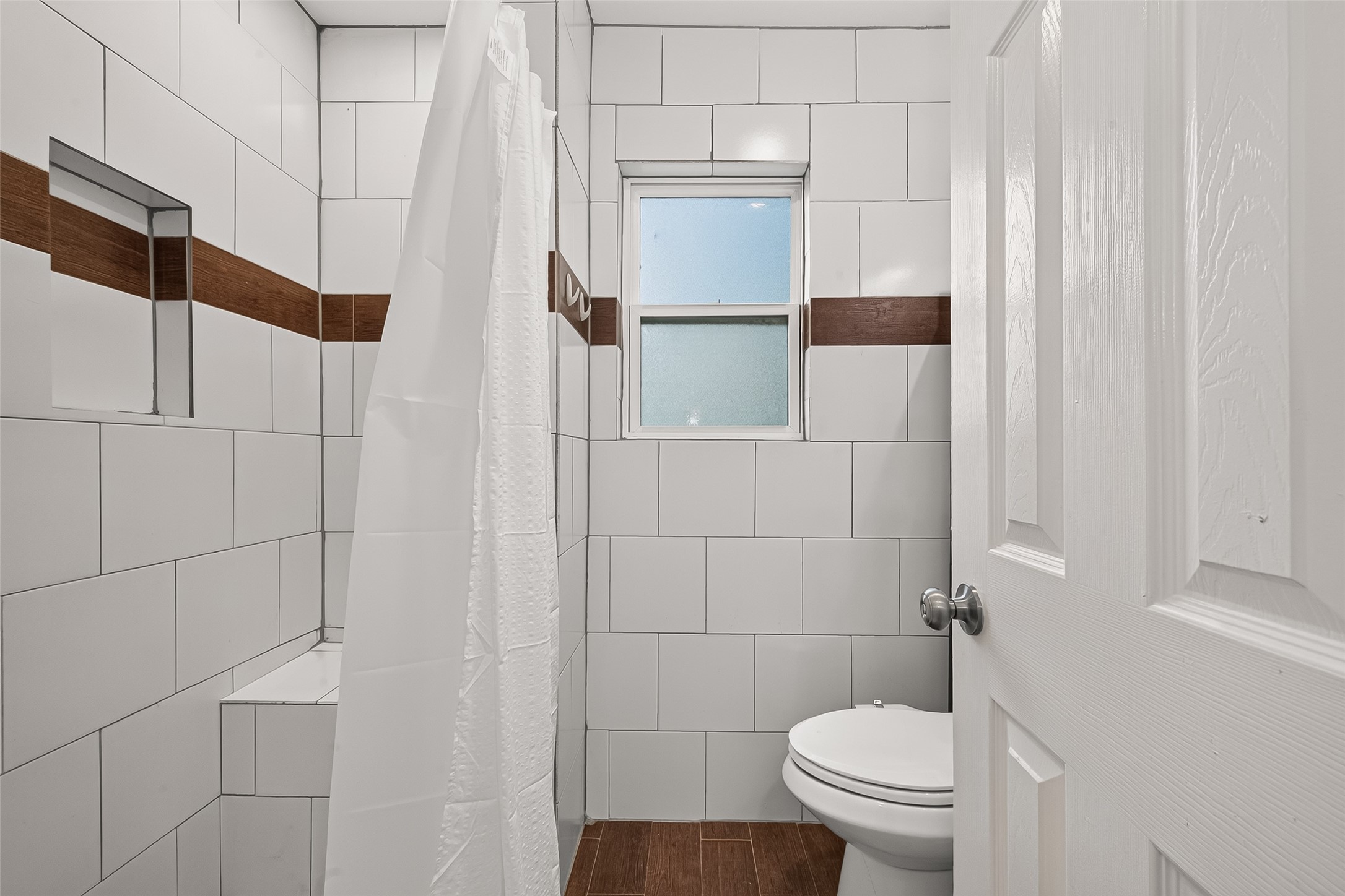 5454 Creekbend Drive Property Photo 33