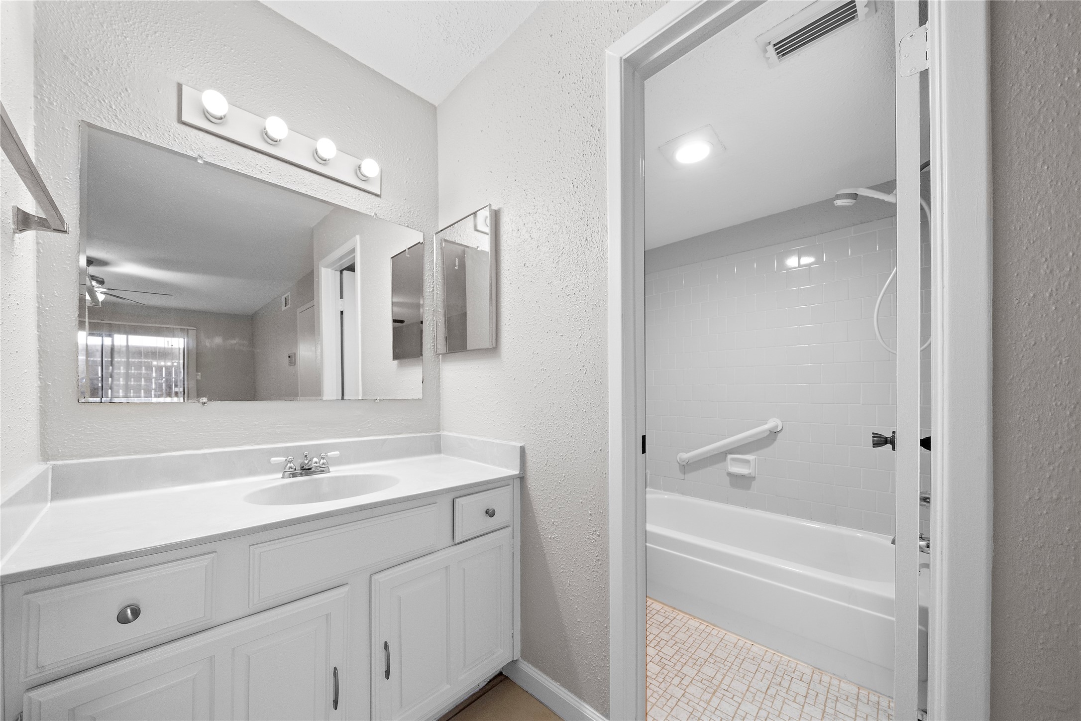 2601 S Braeswood Boulevard 1201 Property Photo 7
