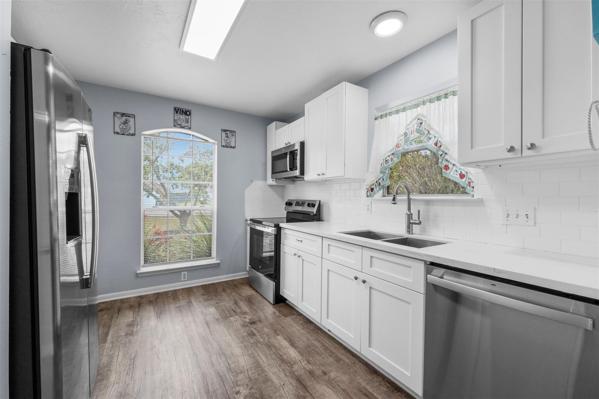 10614 Twin Circles Drive Property Photo 12