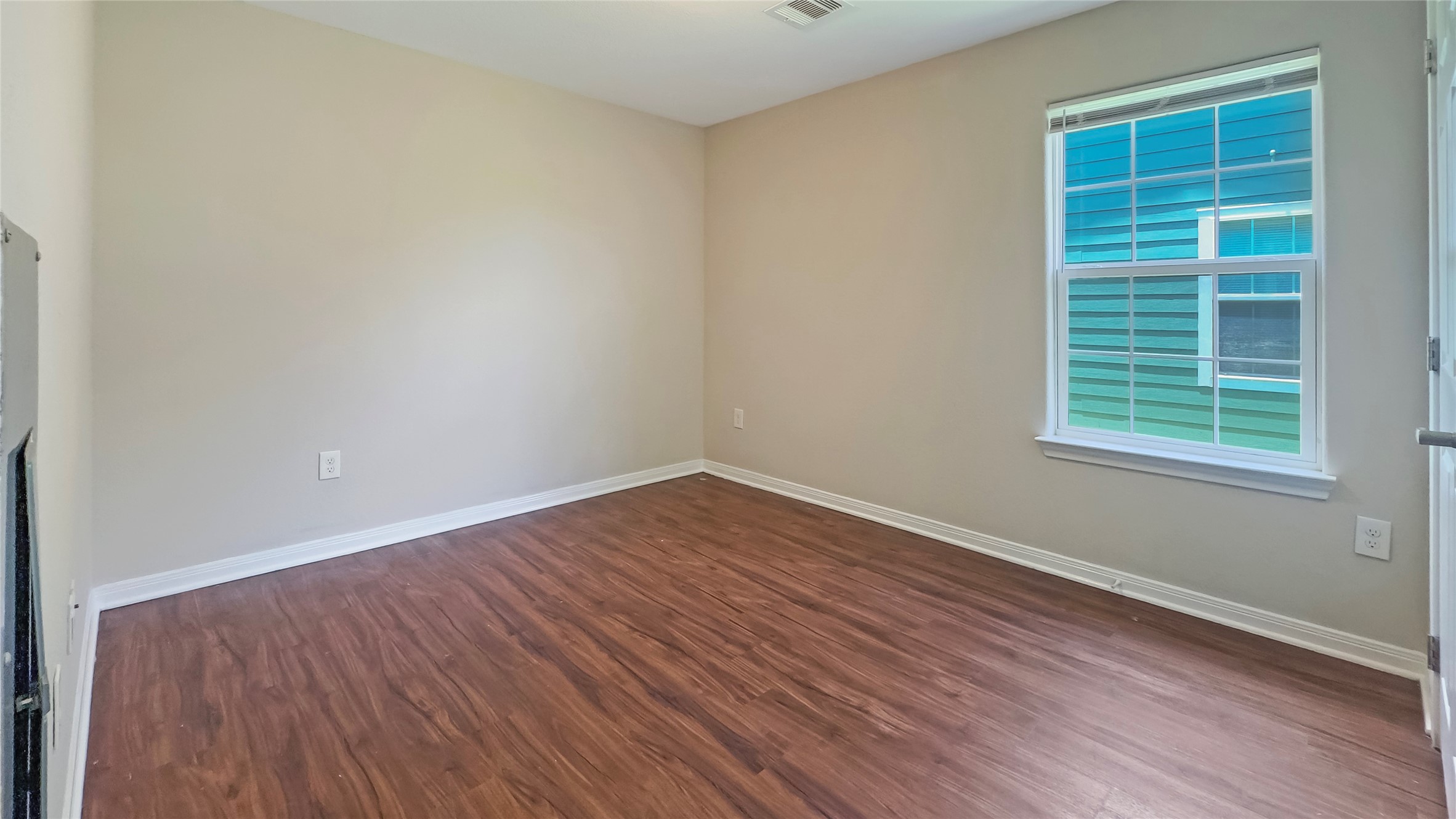 7406 Blue Jay Drive Property Photo 7