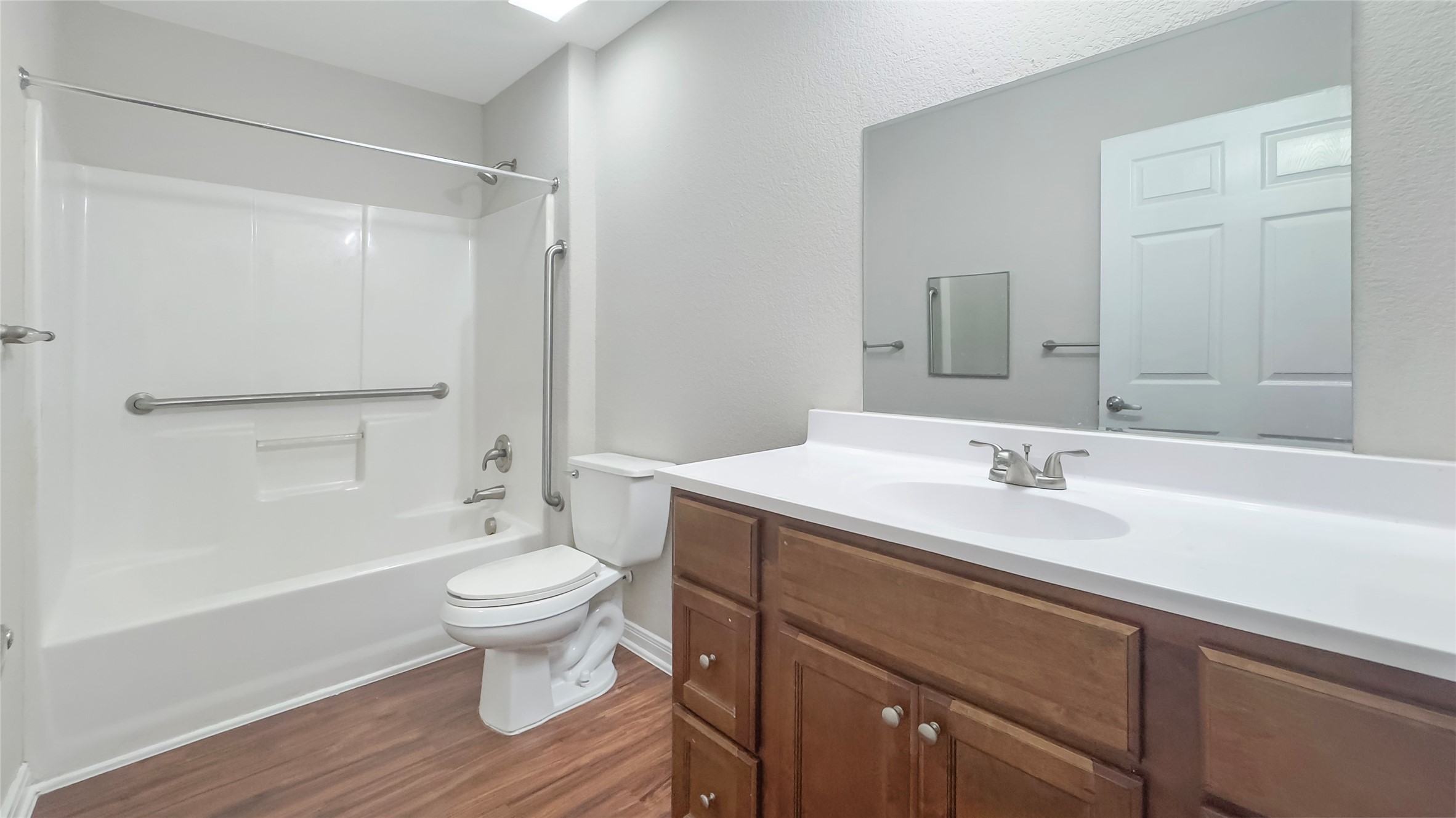 7406 Blue Jay Drive Property Photo 8