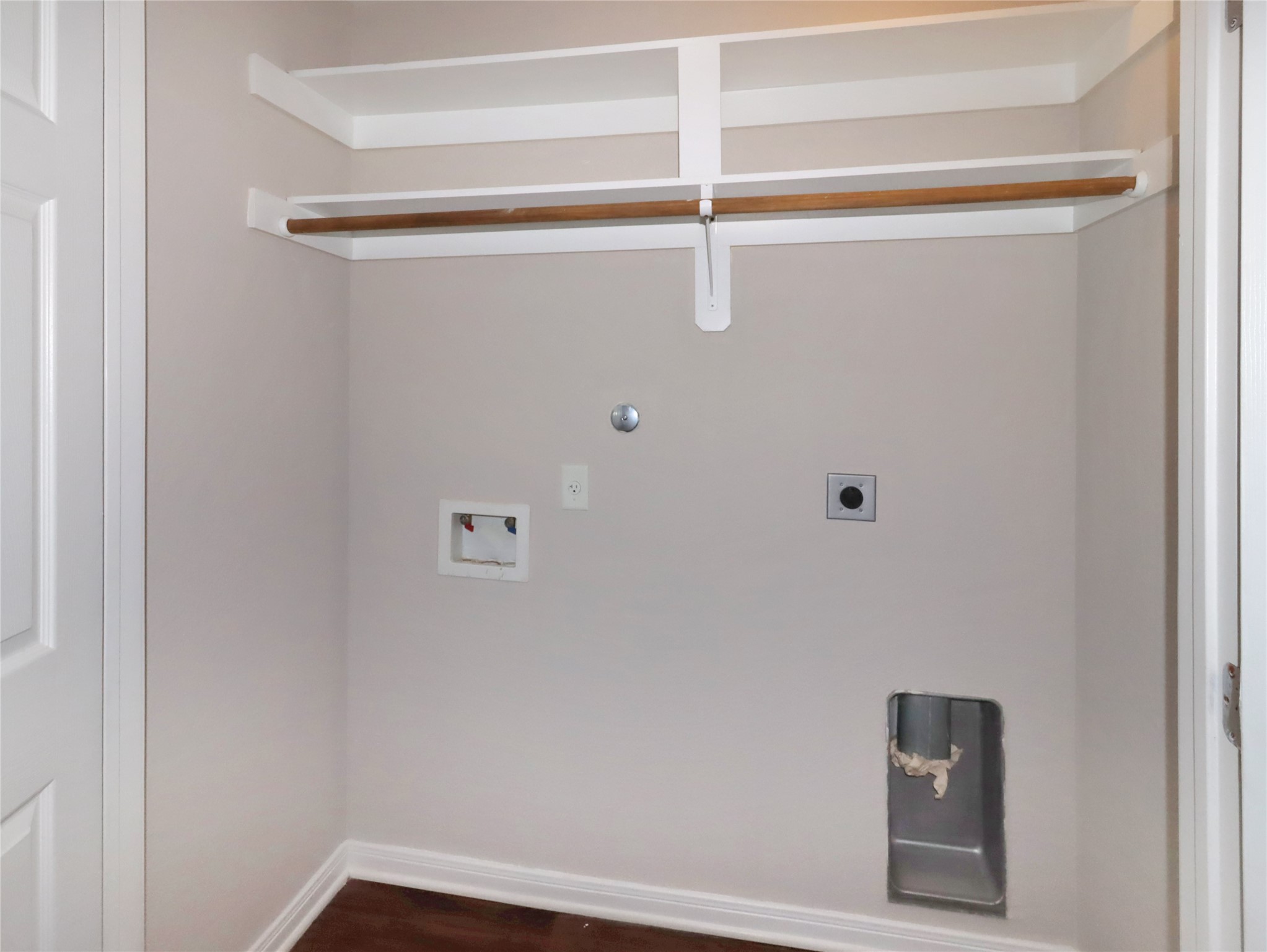 7406 Blue Jay Drive Property Photo 9