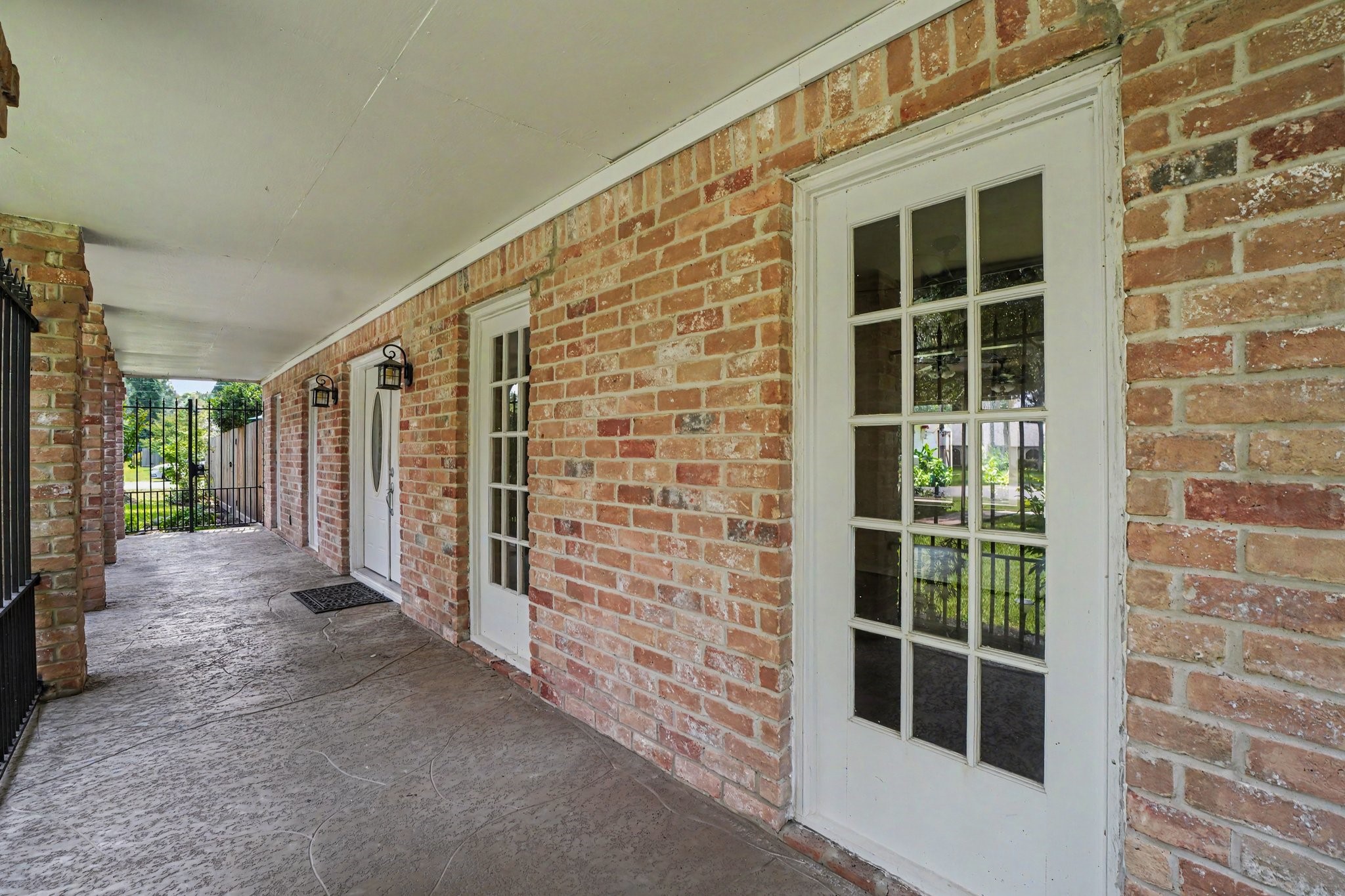 12903 Carla Way Property Photo 3