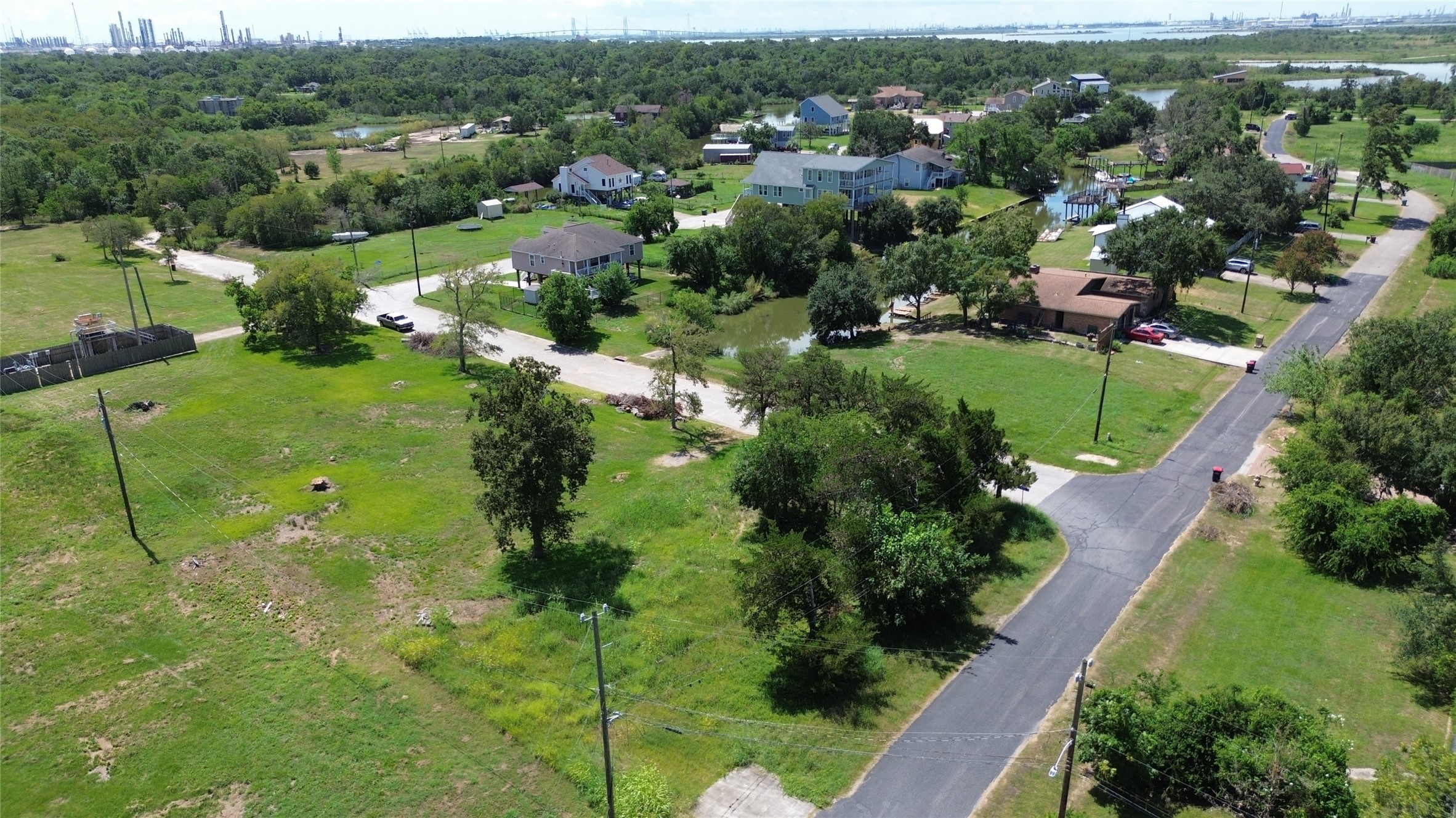 312 Natchez Street Property Photo 4