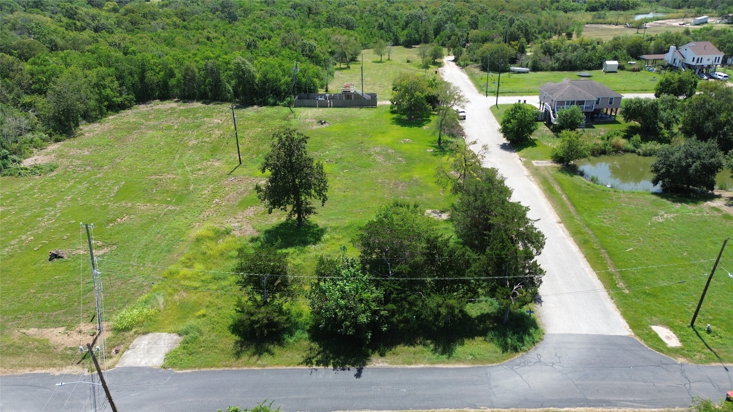 312 Natchez Street Property Photo 5