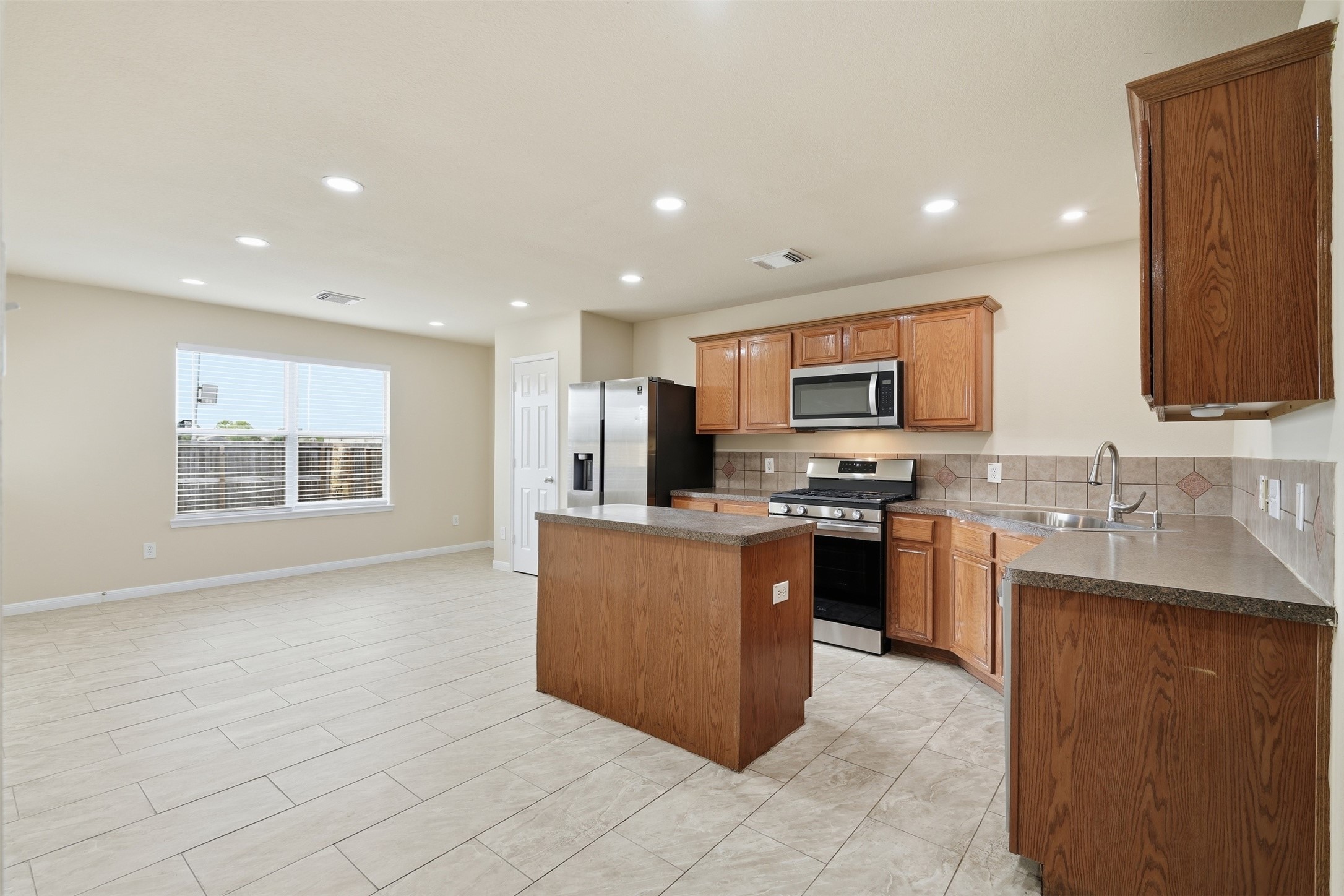 2023 Tower Bell Lane Property Photo 6