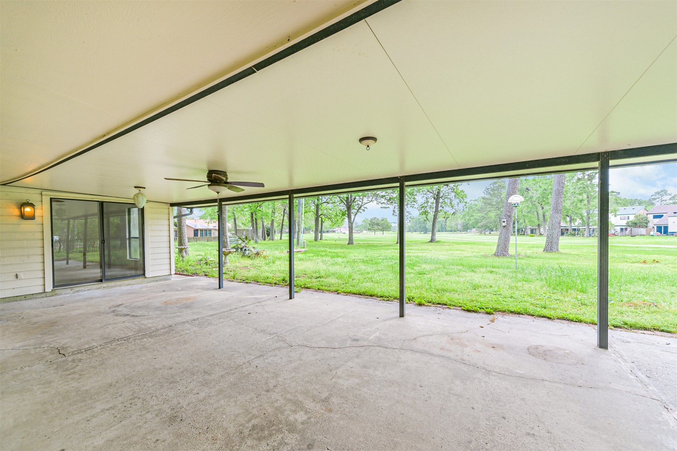 16040 Dunes Drive Property Photo 5