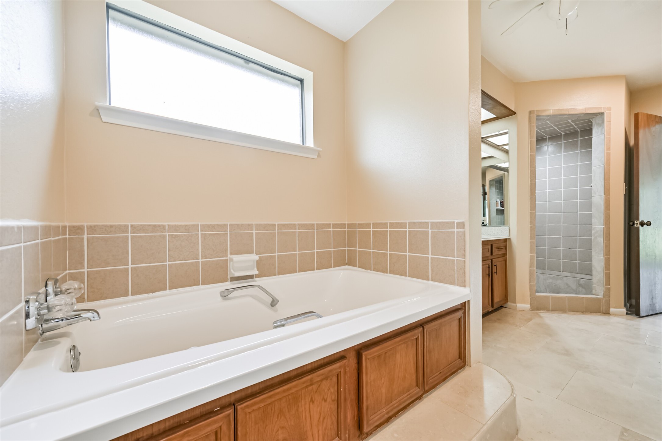 16040 Dunes Drive Property Photo 9