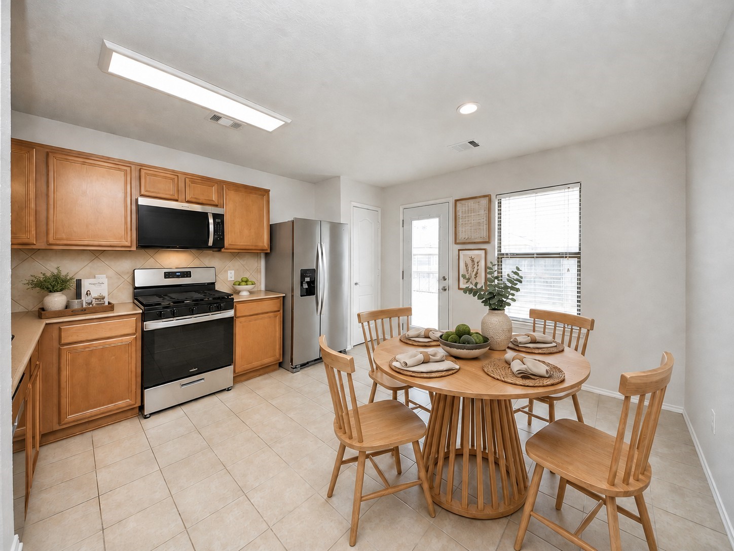 2930 Ribbon Creek Way Property Photo 6