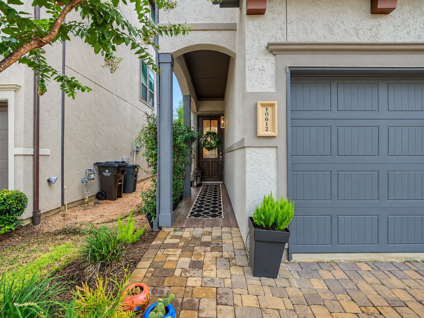 10612 Centre Glade Drive Property Photo 4