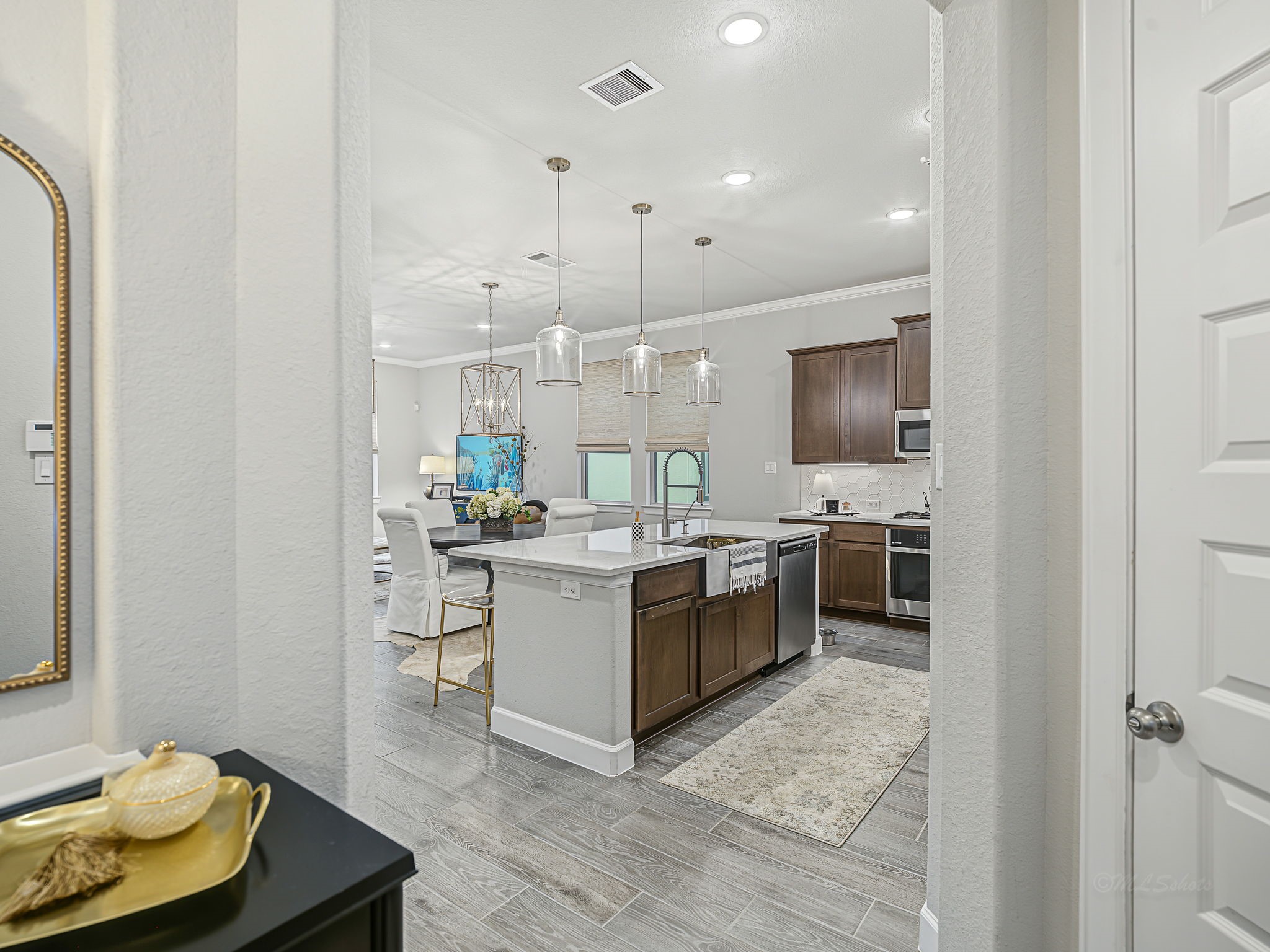 10612 Centre Glade Drive Property Photo 6