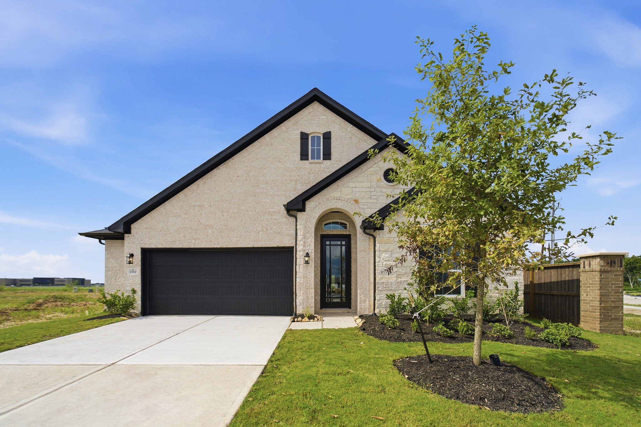 7702 Jade Crest Drive Property Photo 1