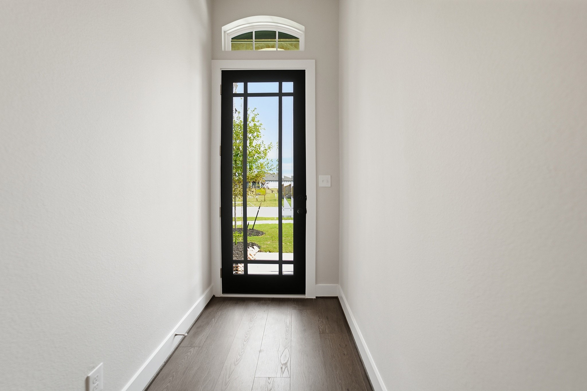 7702 Jade Crest Drive Property Photo 5