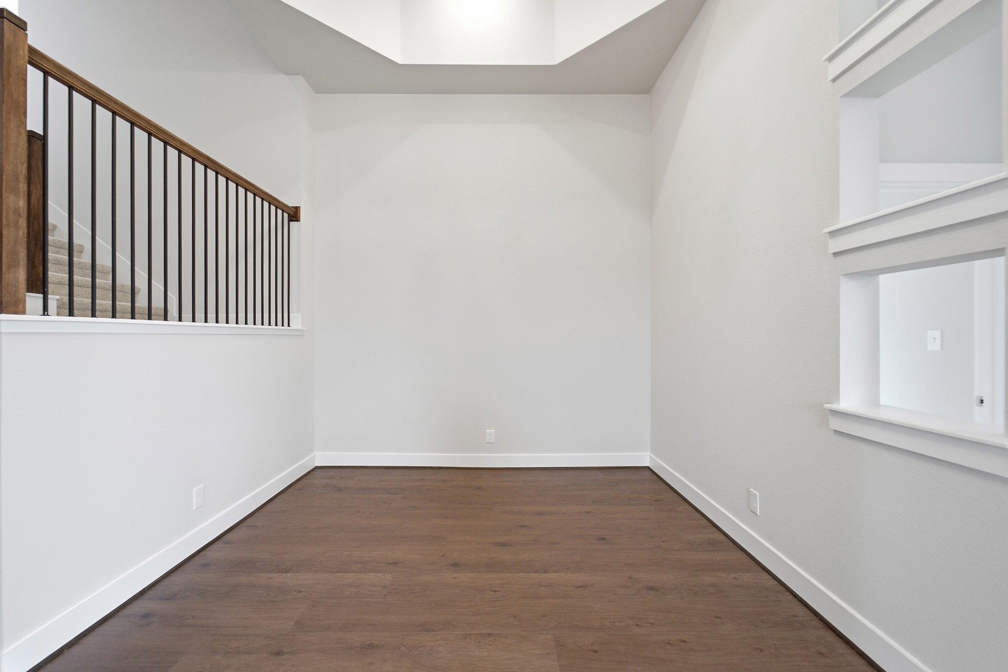 7702 Jade Crest Drive Property Photo 6
