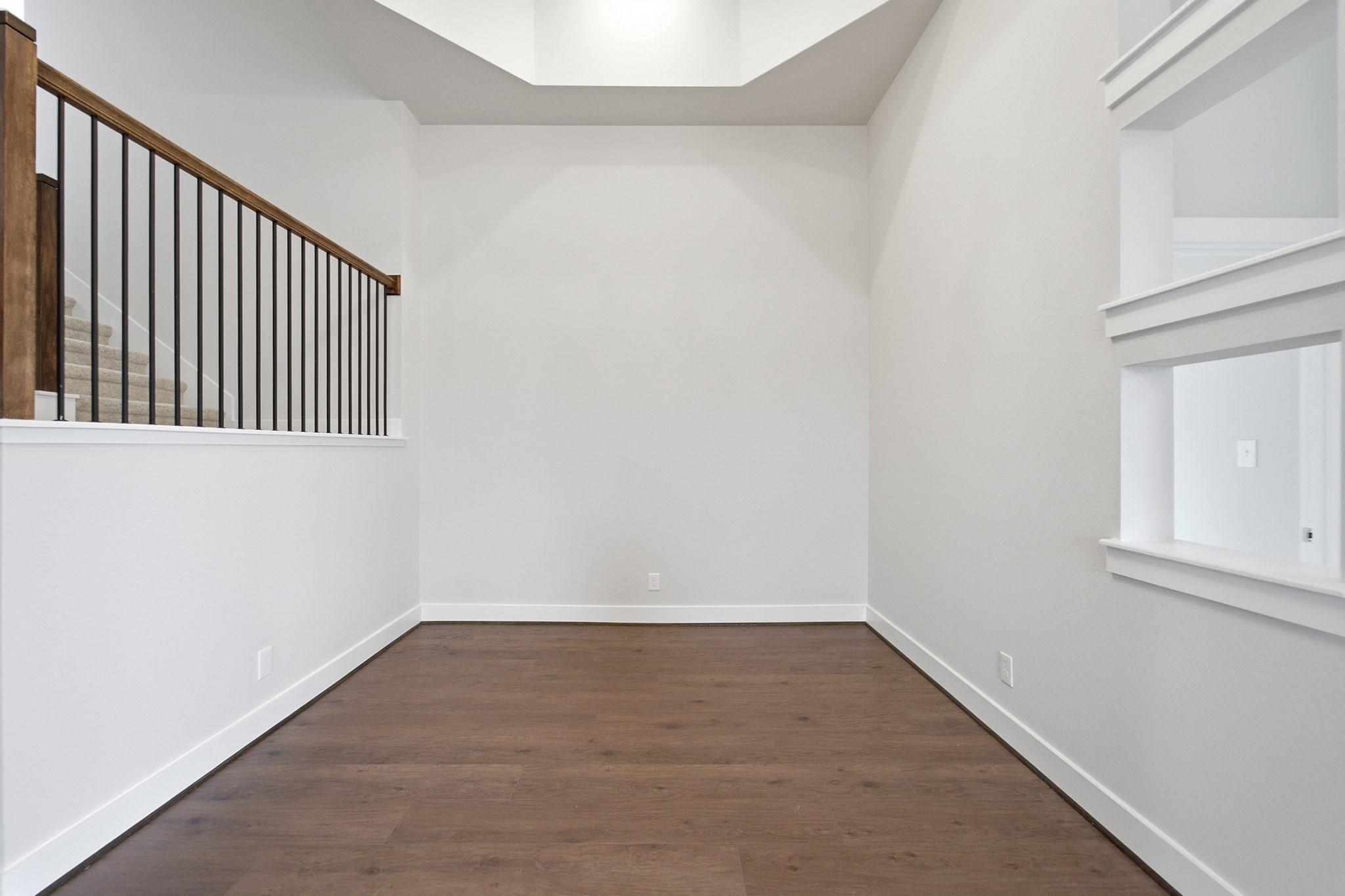 7702 Jade Crest Drive Property Photo 6