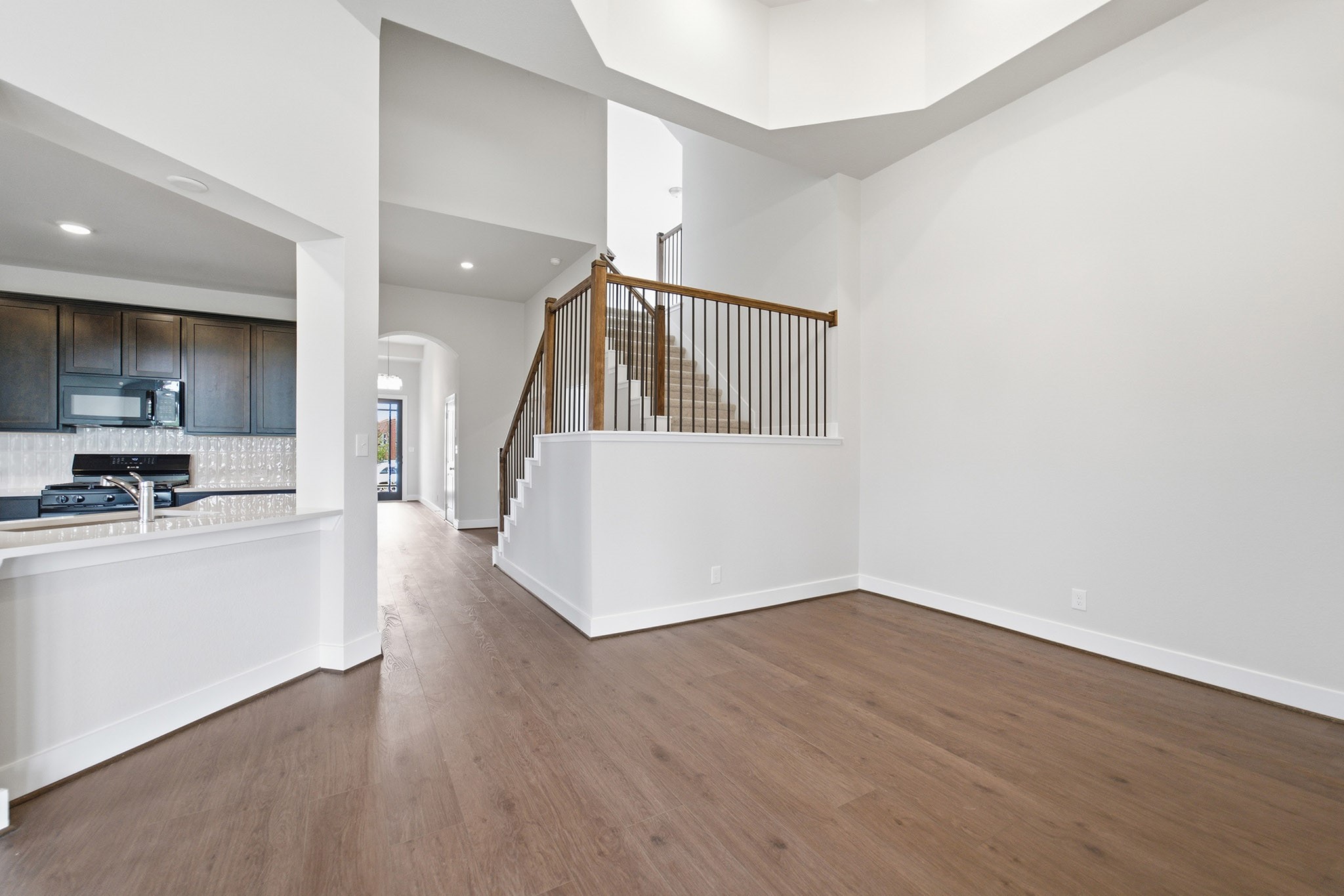 7702 Jade Crest Drive Property Photo 9