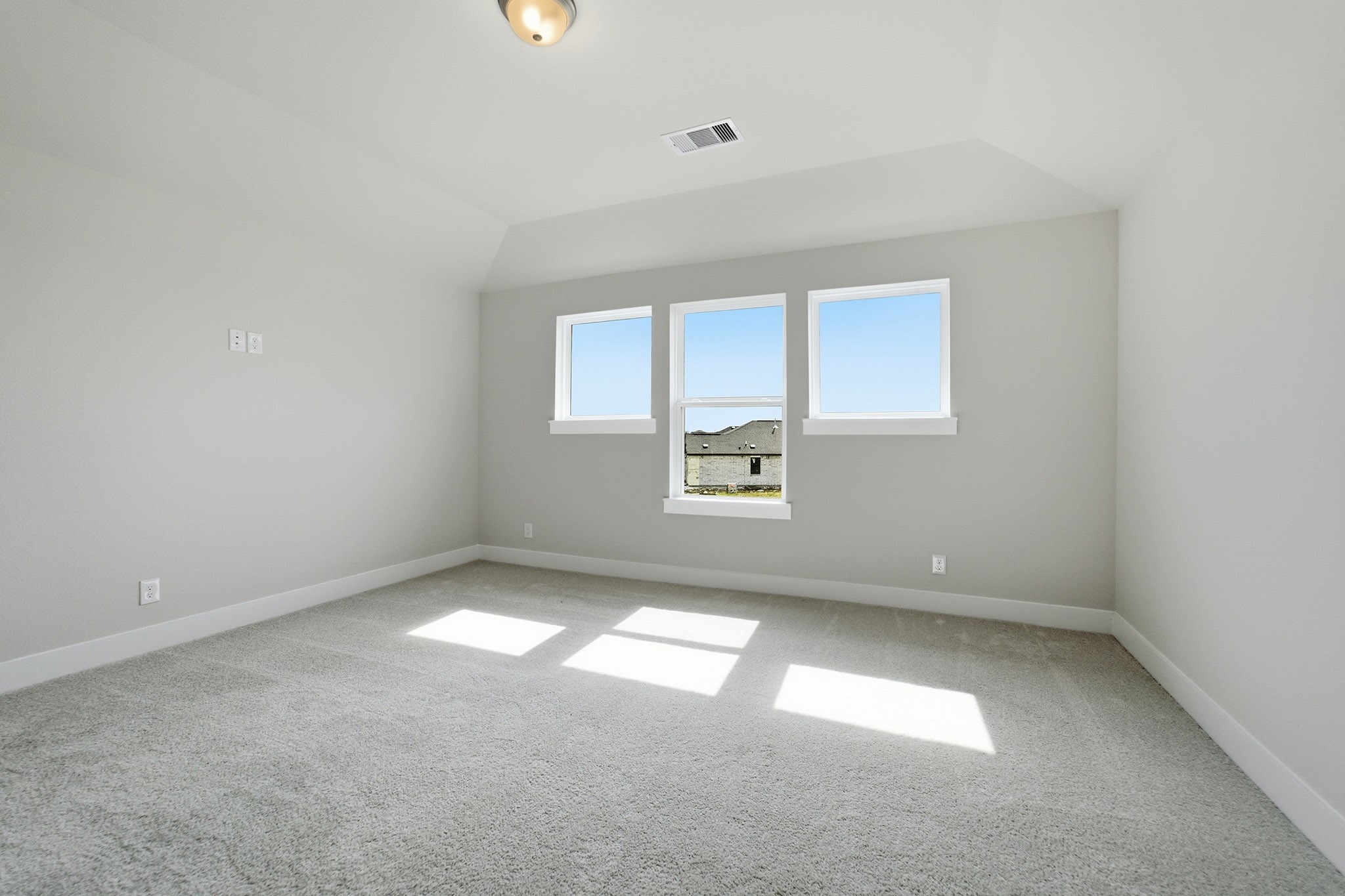 7702 Jade Crest Drive Property Photo 27