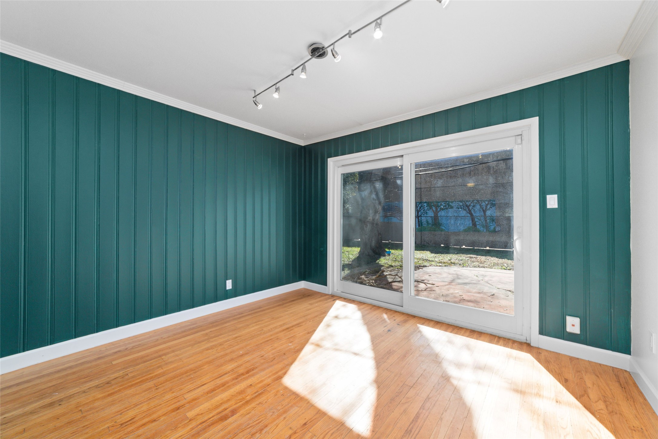 4415 Merwin Street Property Photo 8